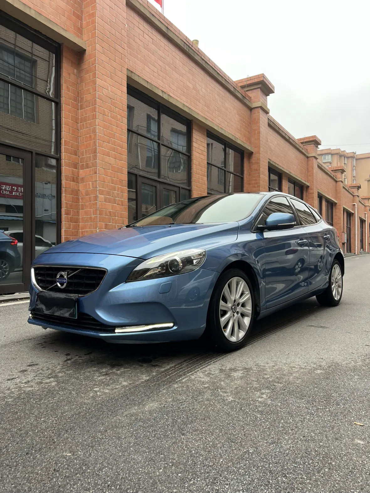 Volvo V40  из Китая