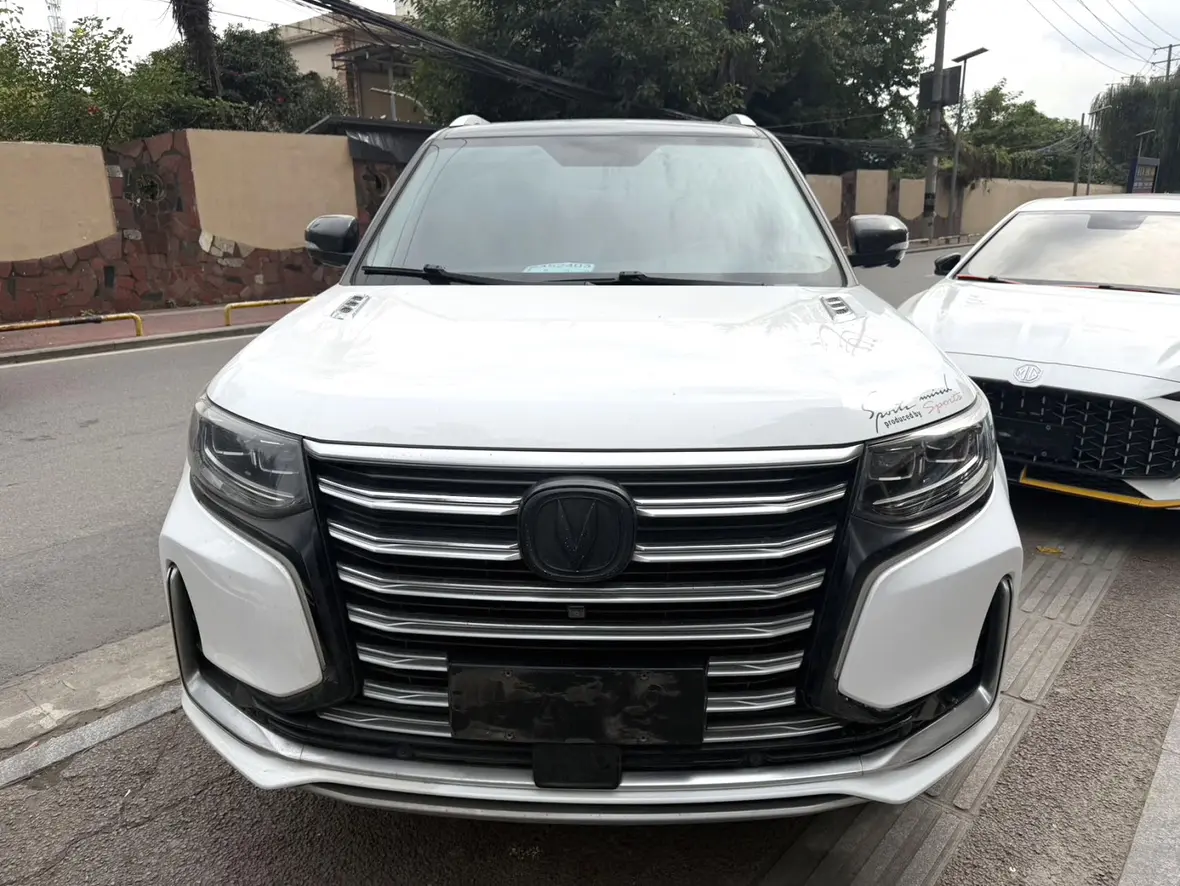 Changan CS95  из Китая