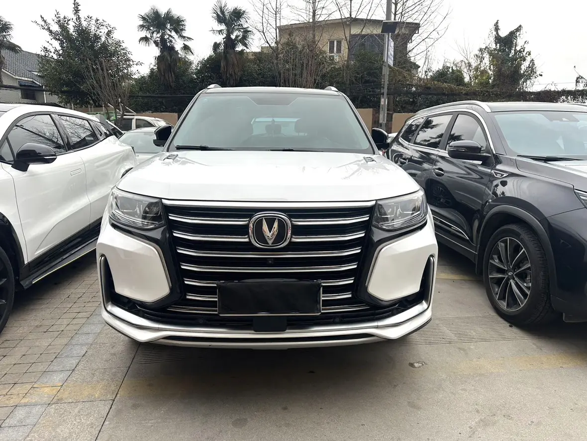 Changan CS95  из Китая