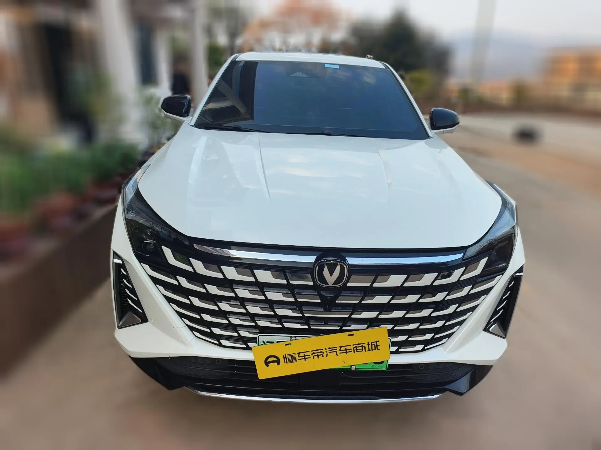 Changan UNI-Z PHEV  из Китая