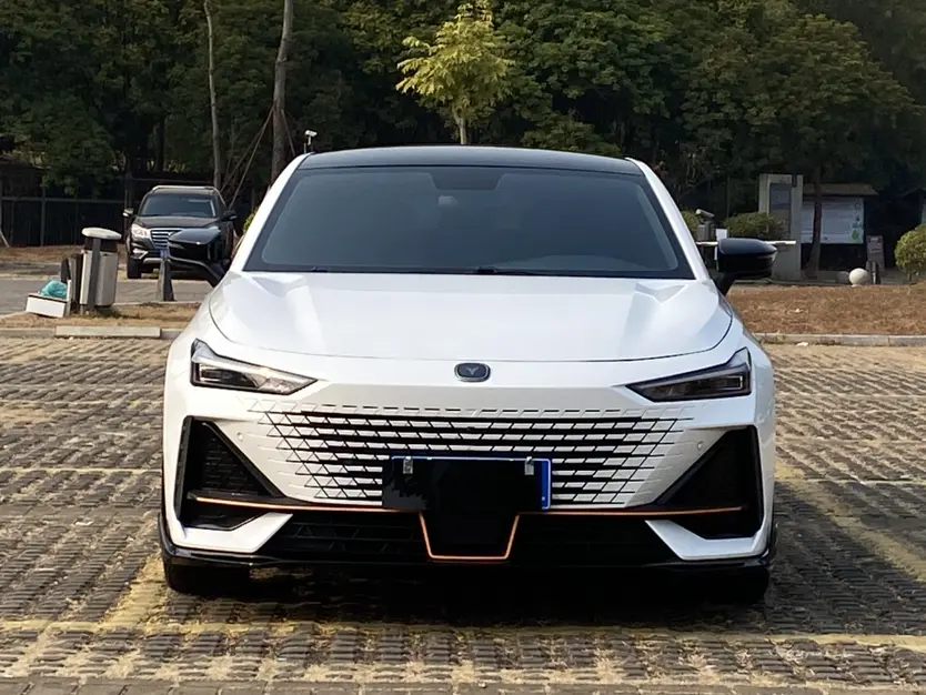 Changan UNI-V  из Китая