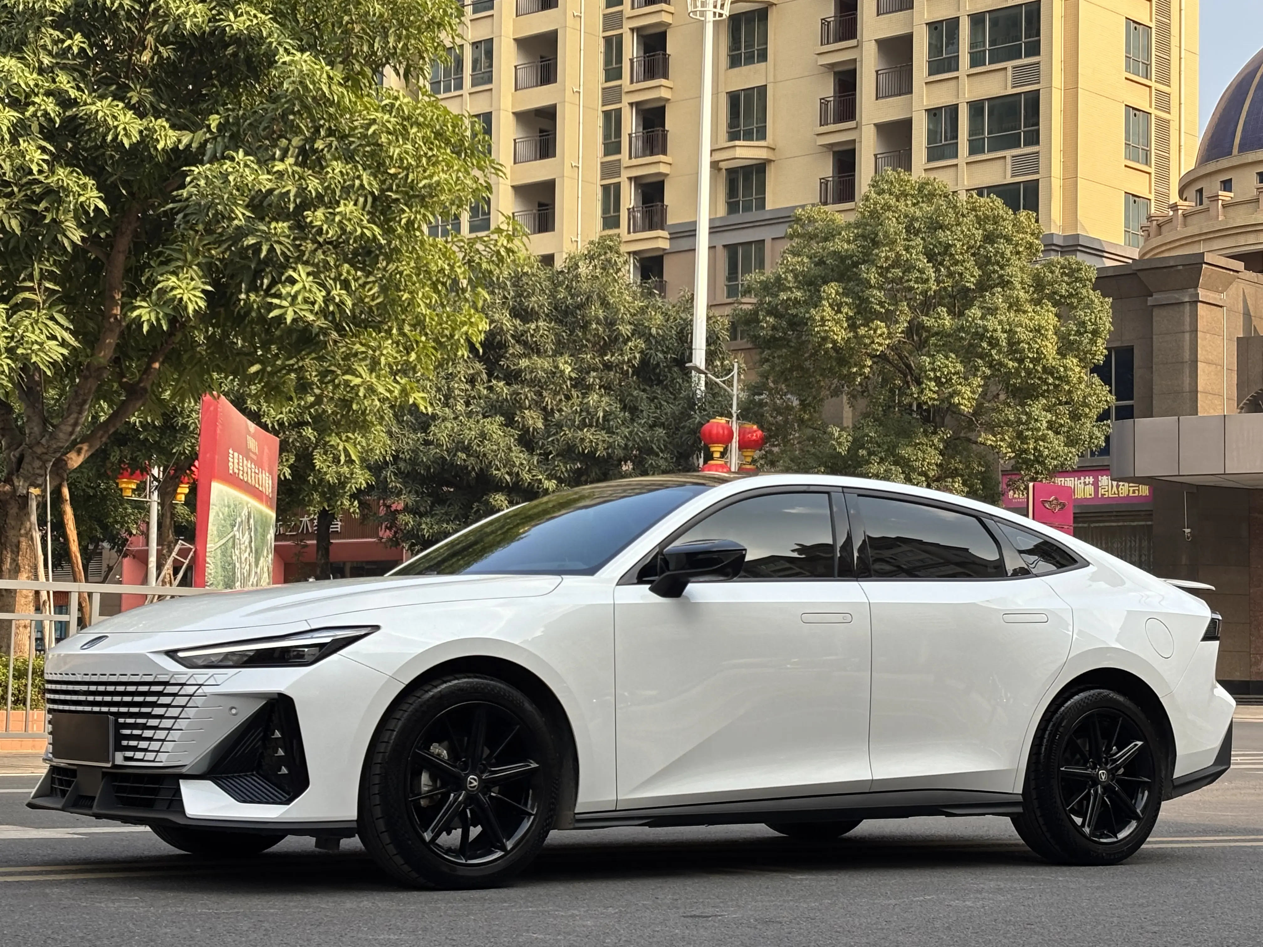 Changan UNI-V  из Китая