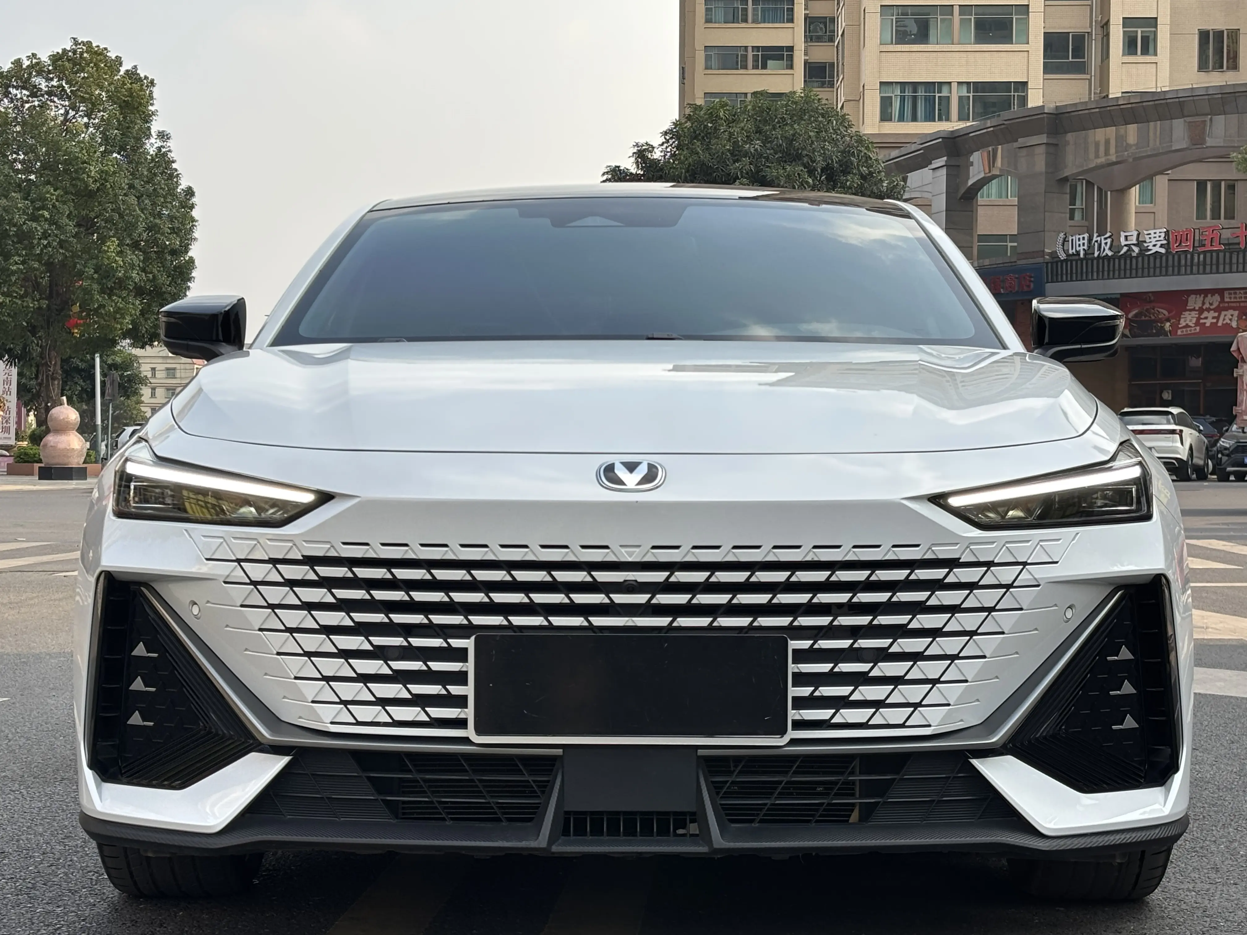 Changan UNI-V  из Китая