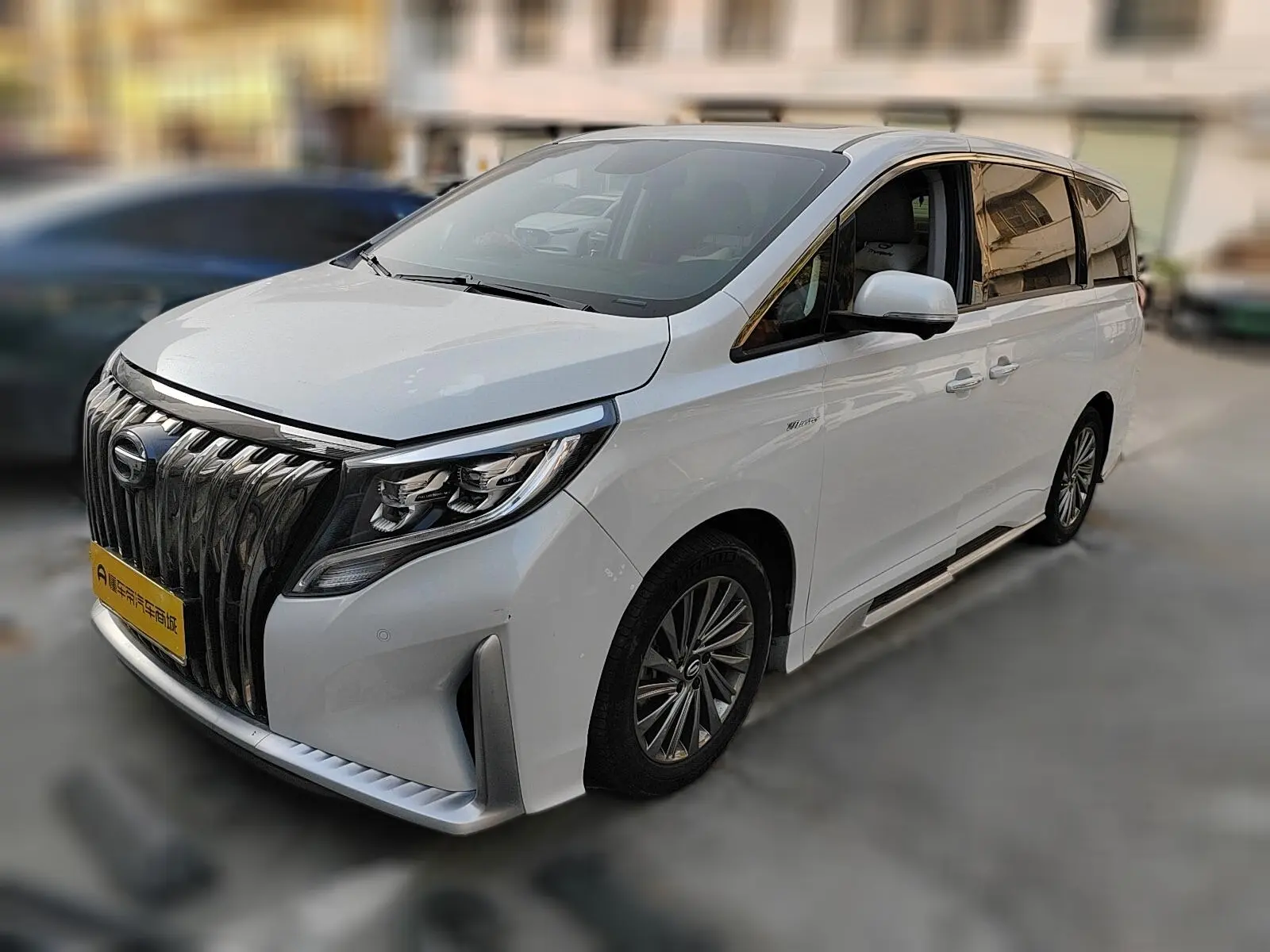 GAC Trumpchi M8  из Китая