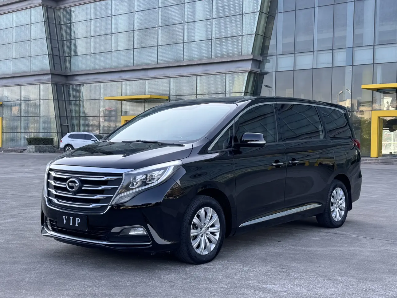 GAC Trumpchi M8  из Китая