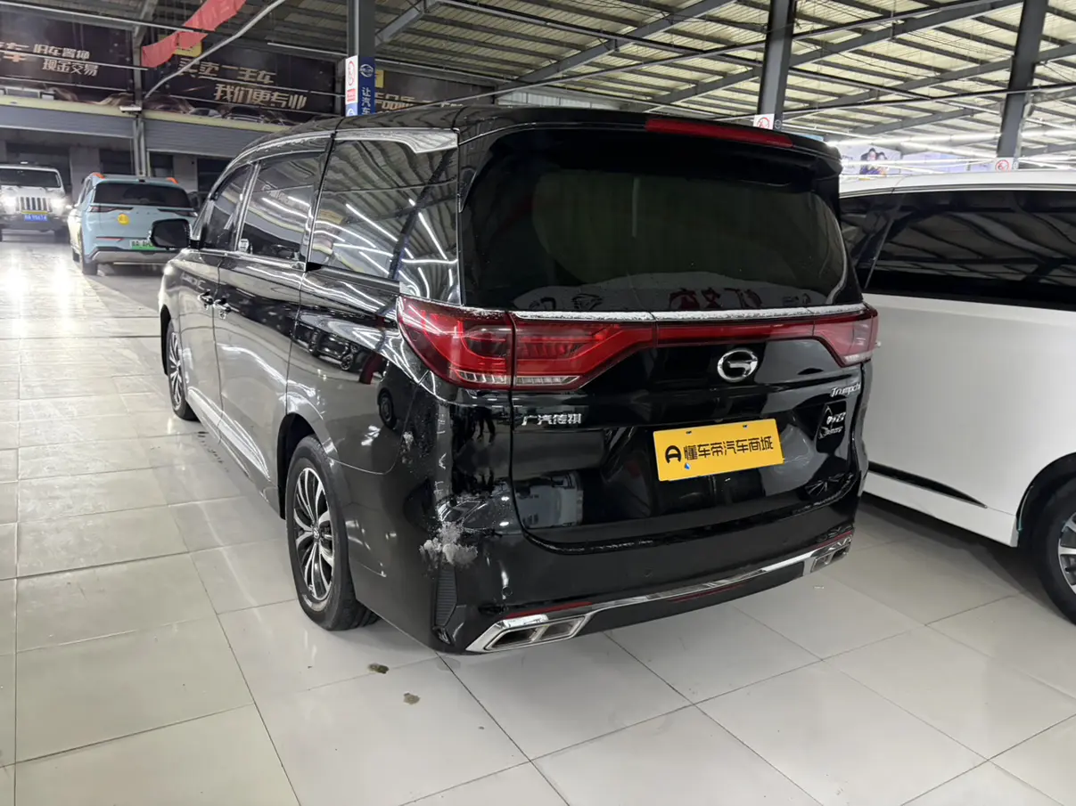 GAC Trumpchi M8  из Китая