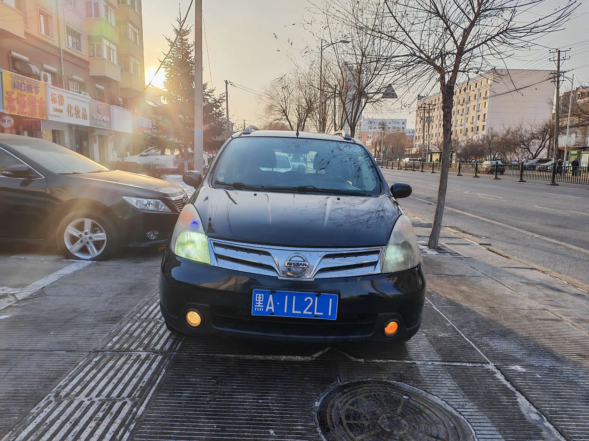 Nissan Li Wei  из Китая