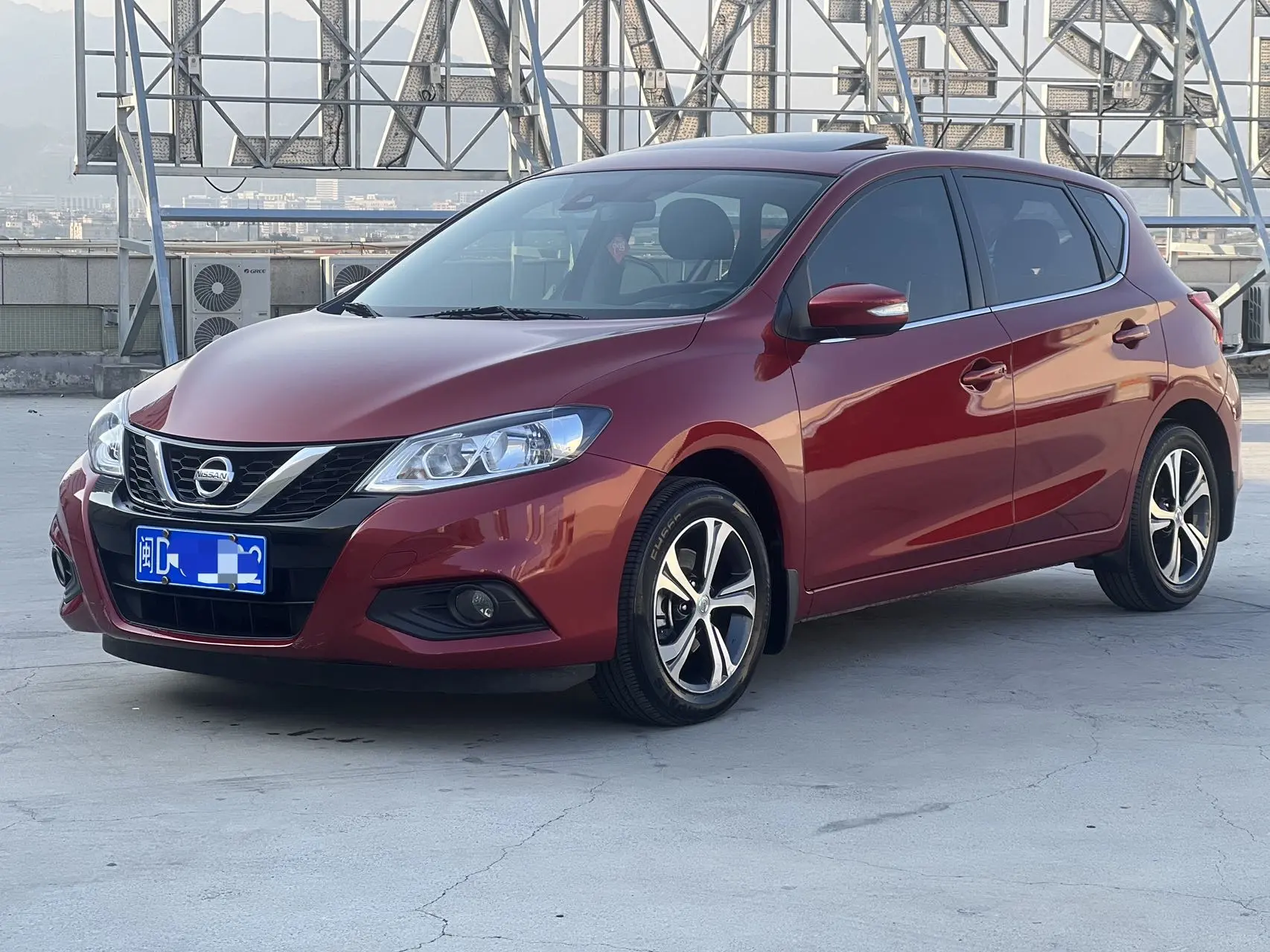 Nissan Tiida  из Китая