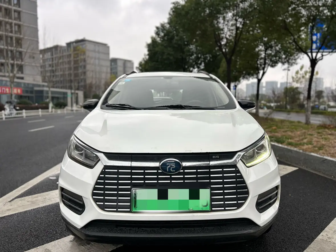 BYD Yuan EV  из Китая