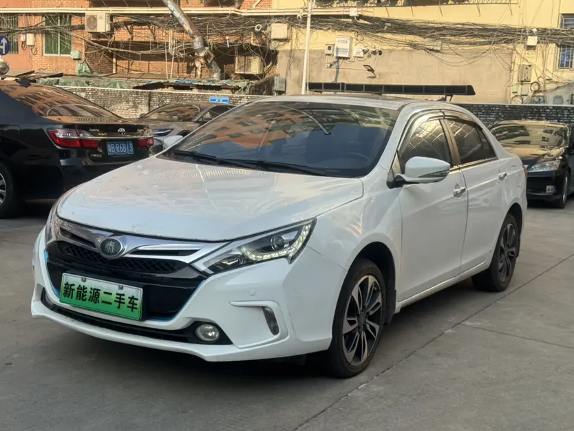 BYD Qin DM  из Китая