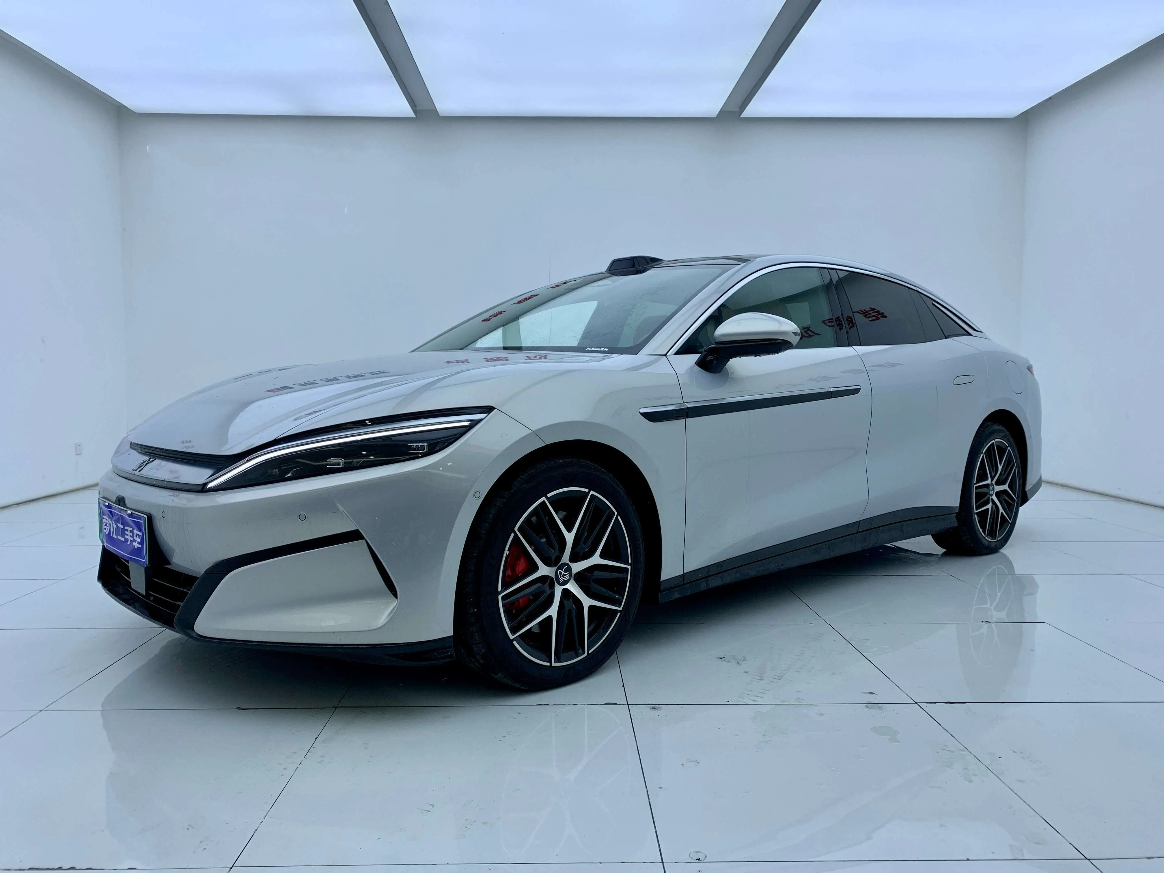 BYD Han L EV  из Китая