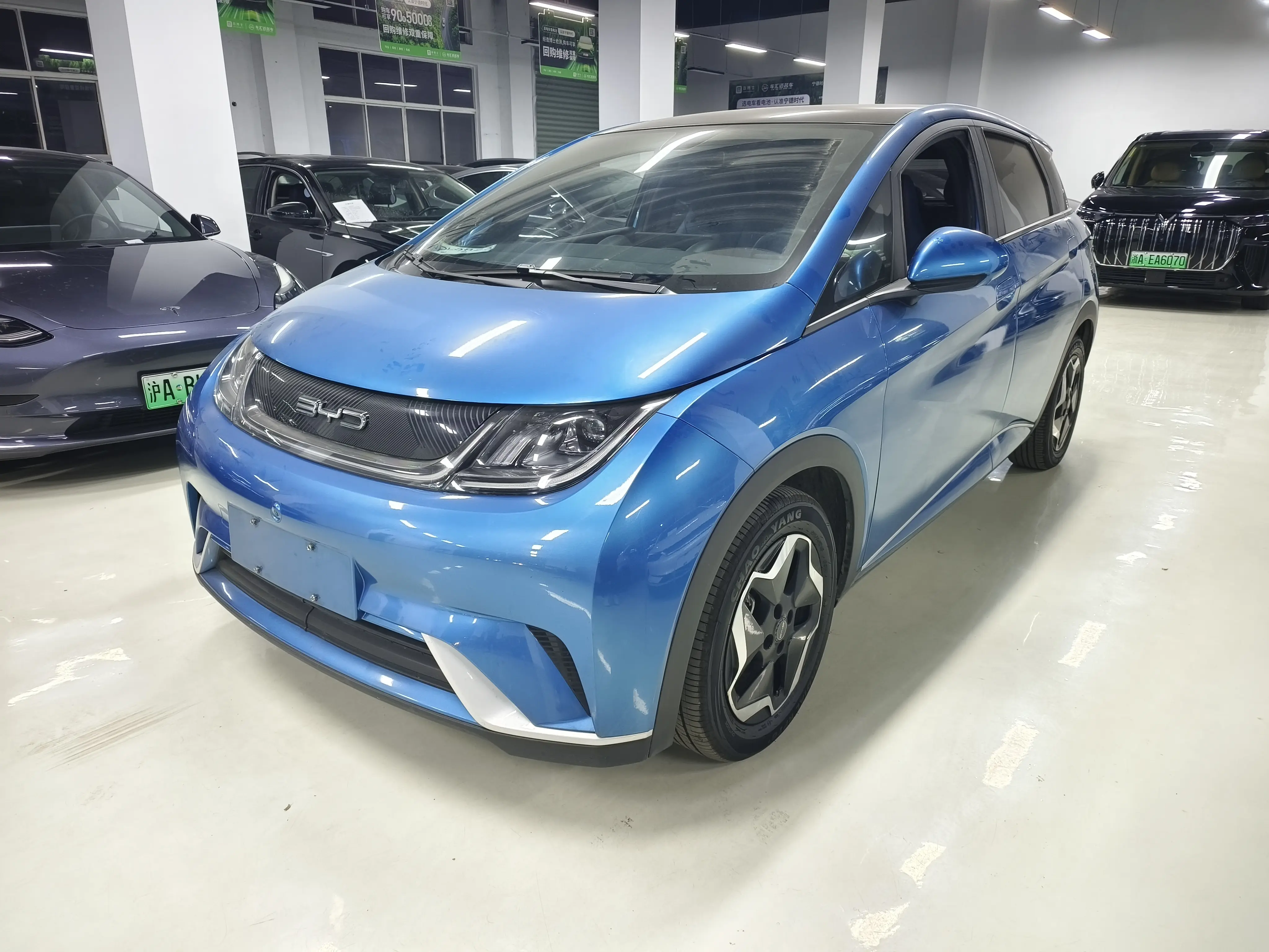 BYD Dolphin  из Китая