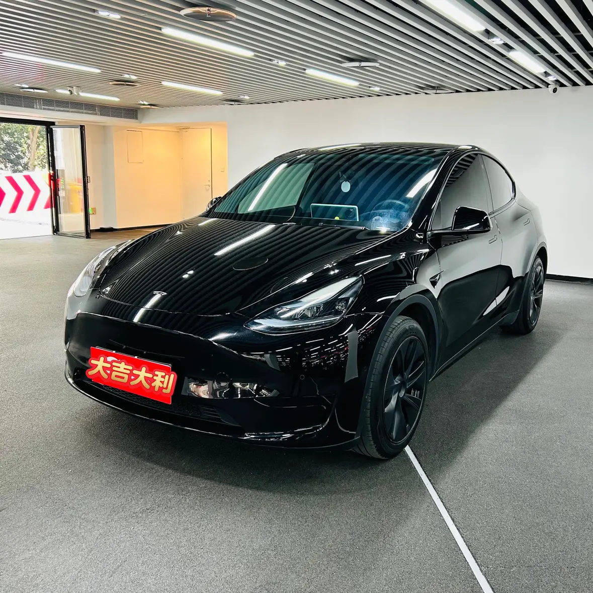 Tesla Model Y  из Китая