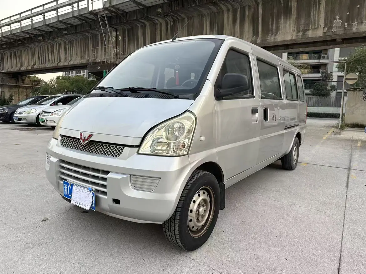 Wuling Rongguang  из Китая