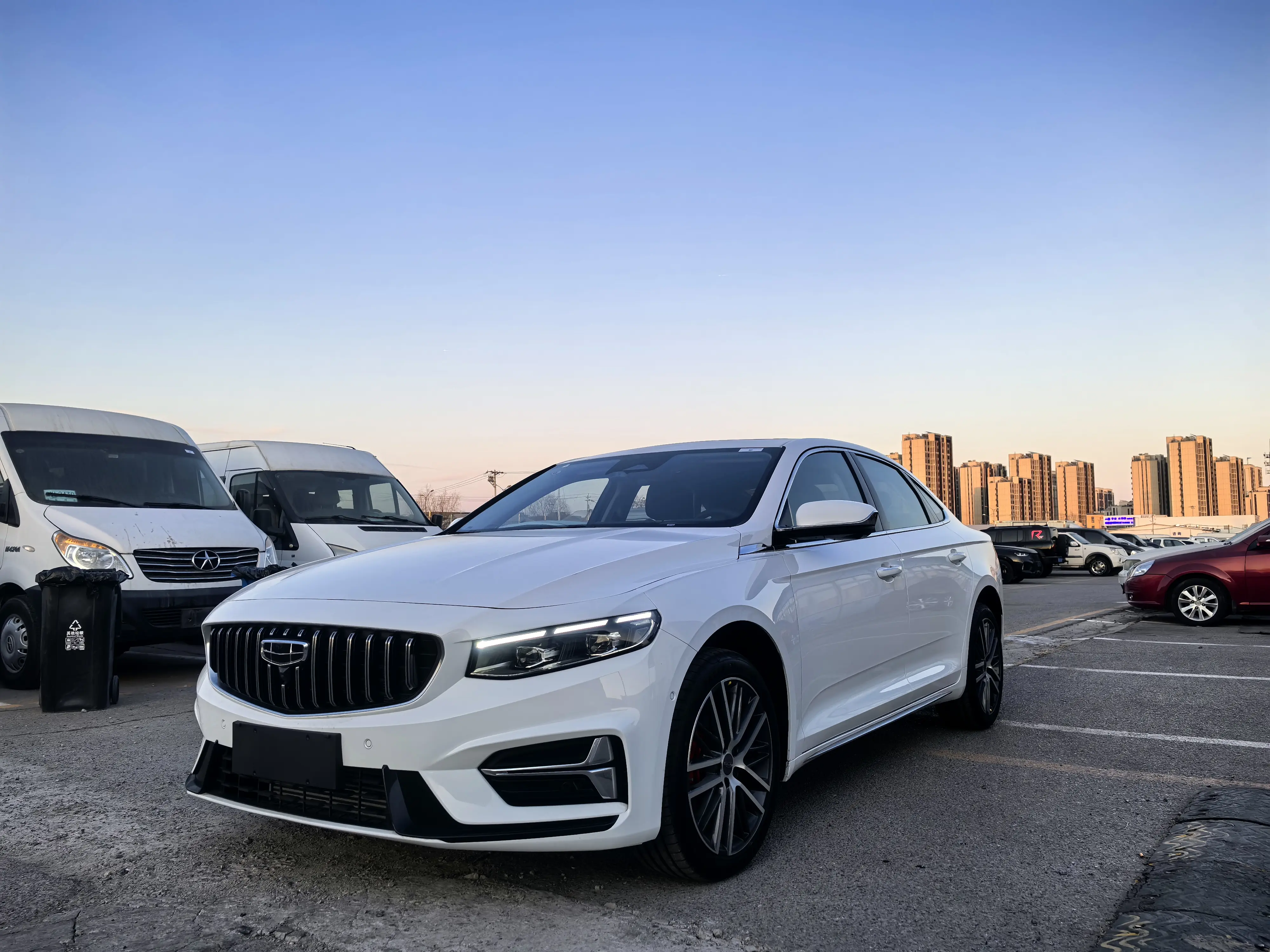 Geely Xing Rui  из Китая