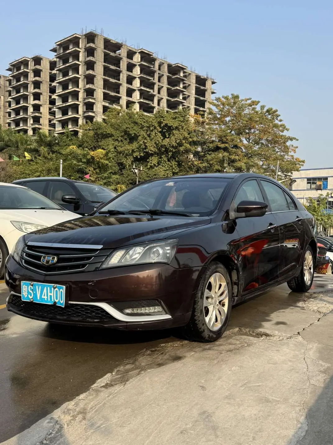 Geely Emgrand  из Китая