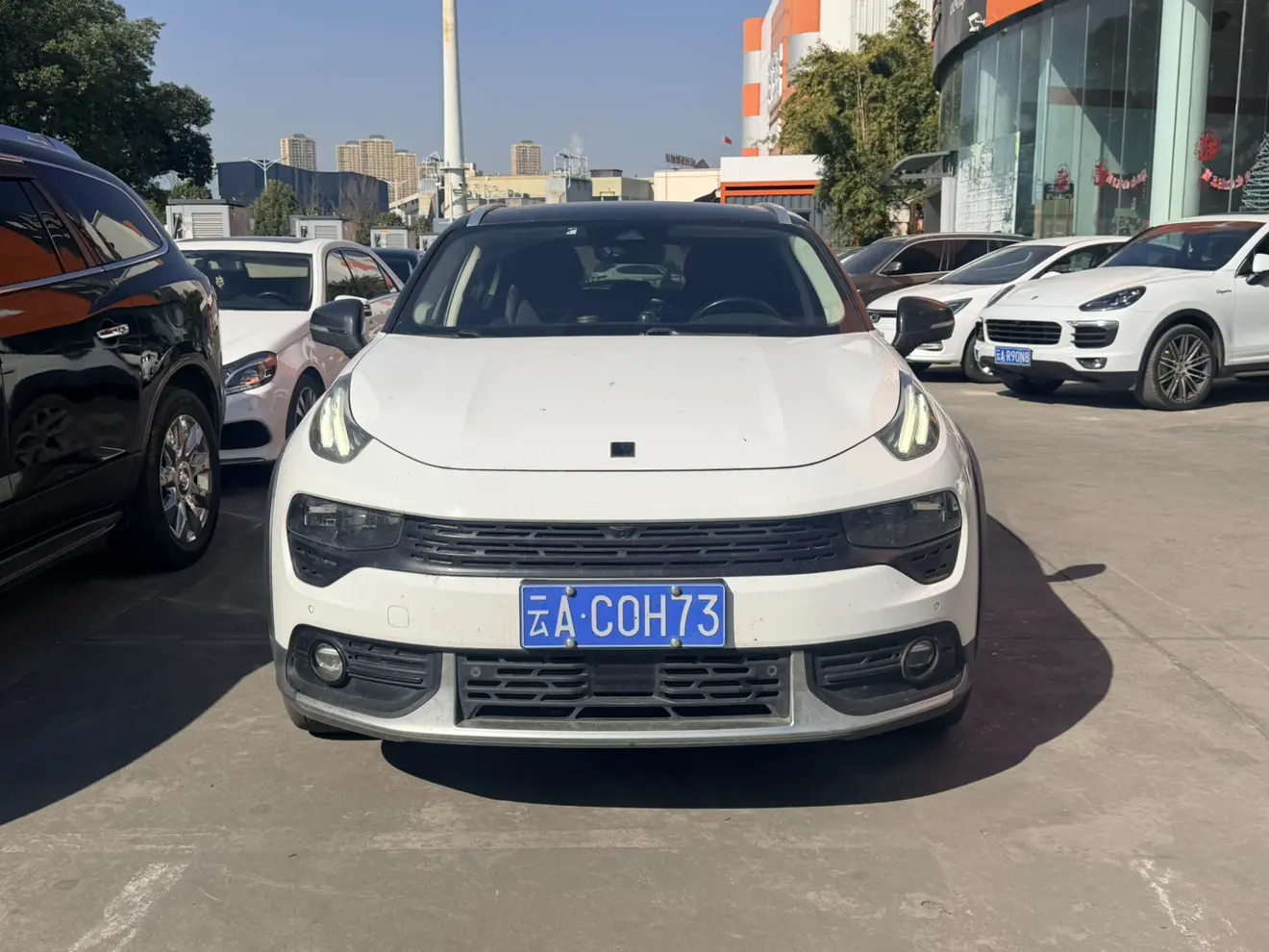 Lynk & Co 02  из Китая