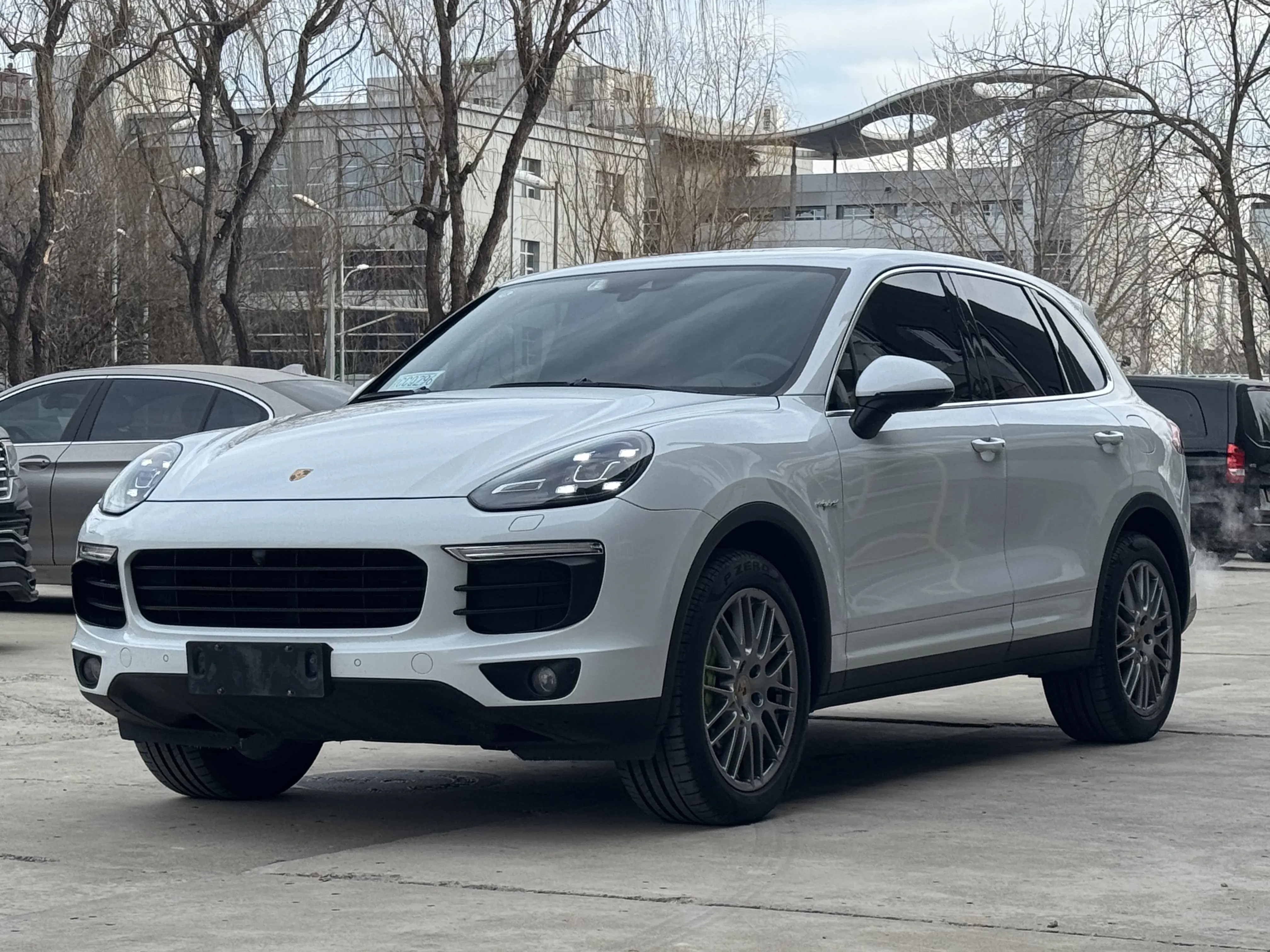 Porsche Cayenne E-Hybrid  из Китая