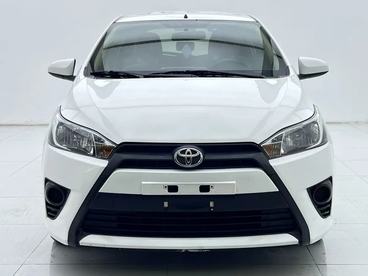 Toyota Yaris L  из Китая