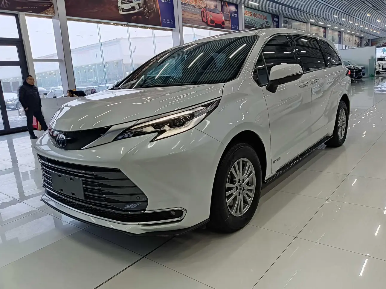 Toyota Sienna  из Китая