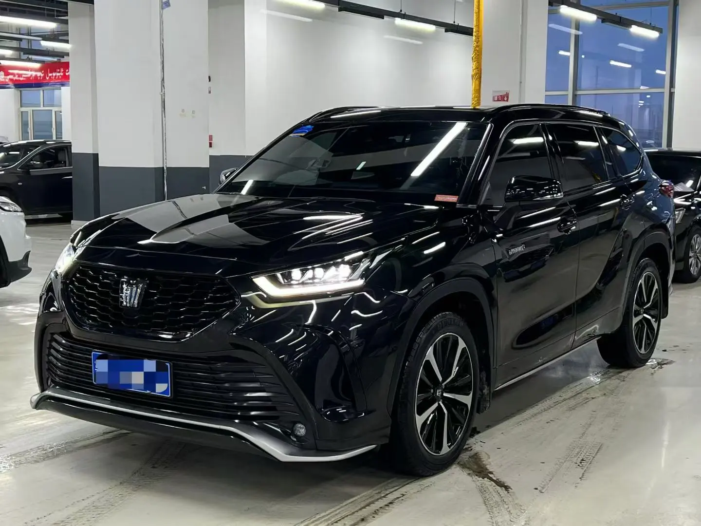 Toyota Crown Kluger  из Китая