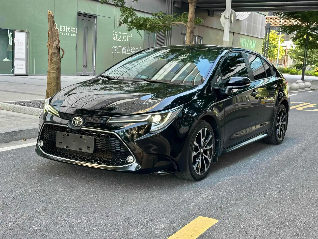 Toyota Levin (Lei Ling)  из Китая