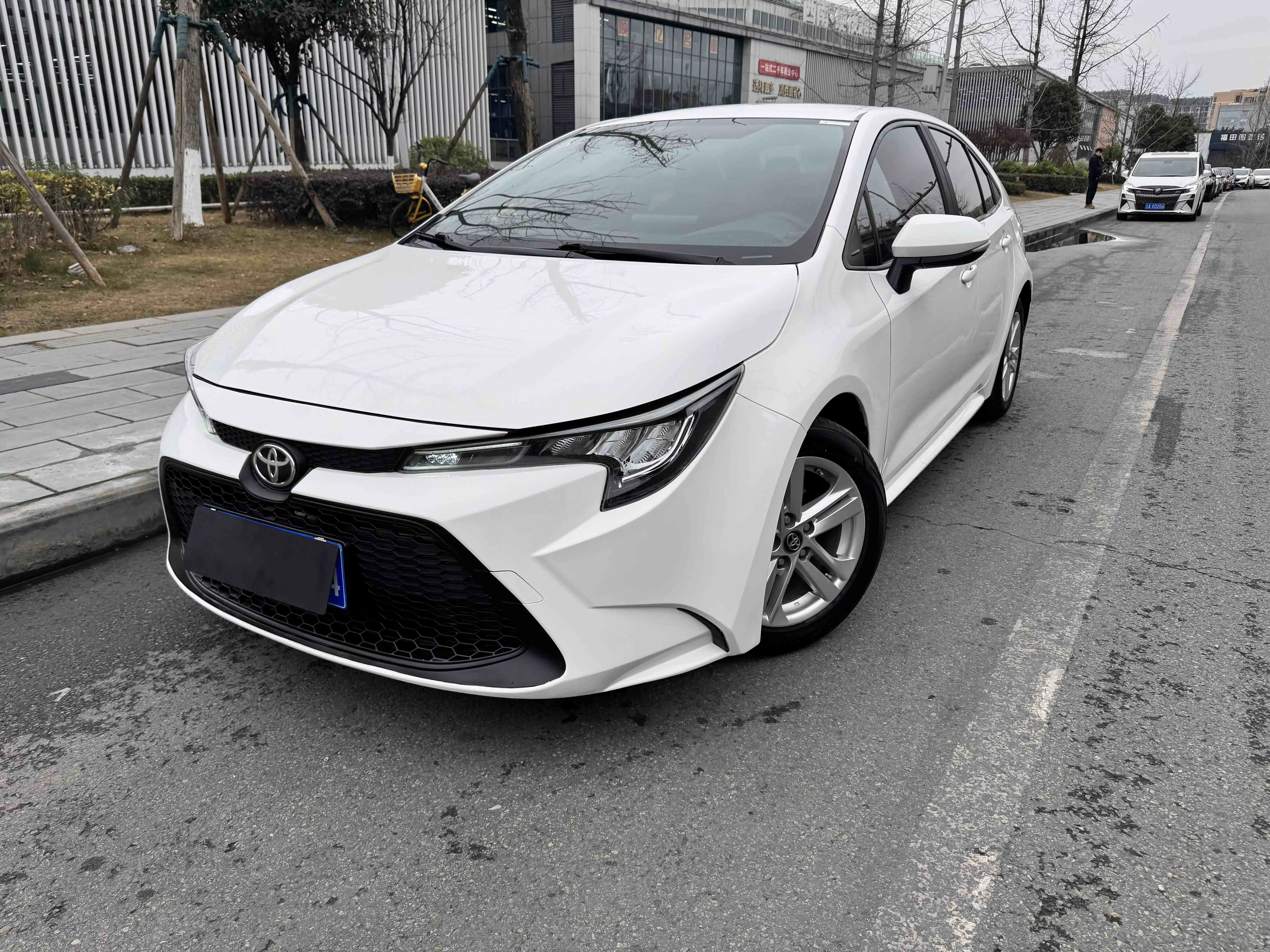 Toyota Levin (Lei Ling)  из Китая