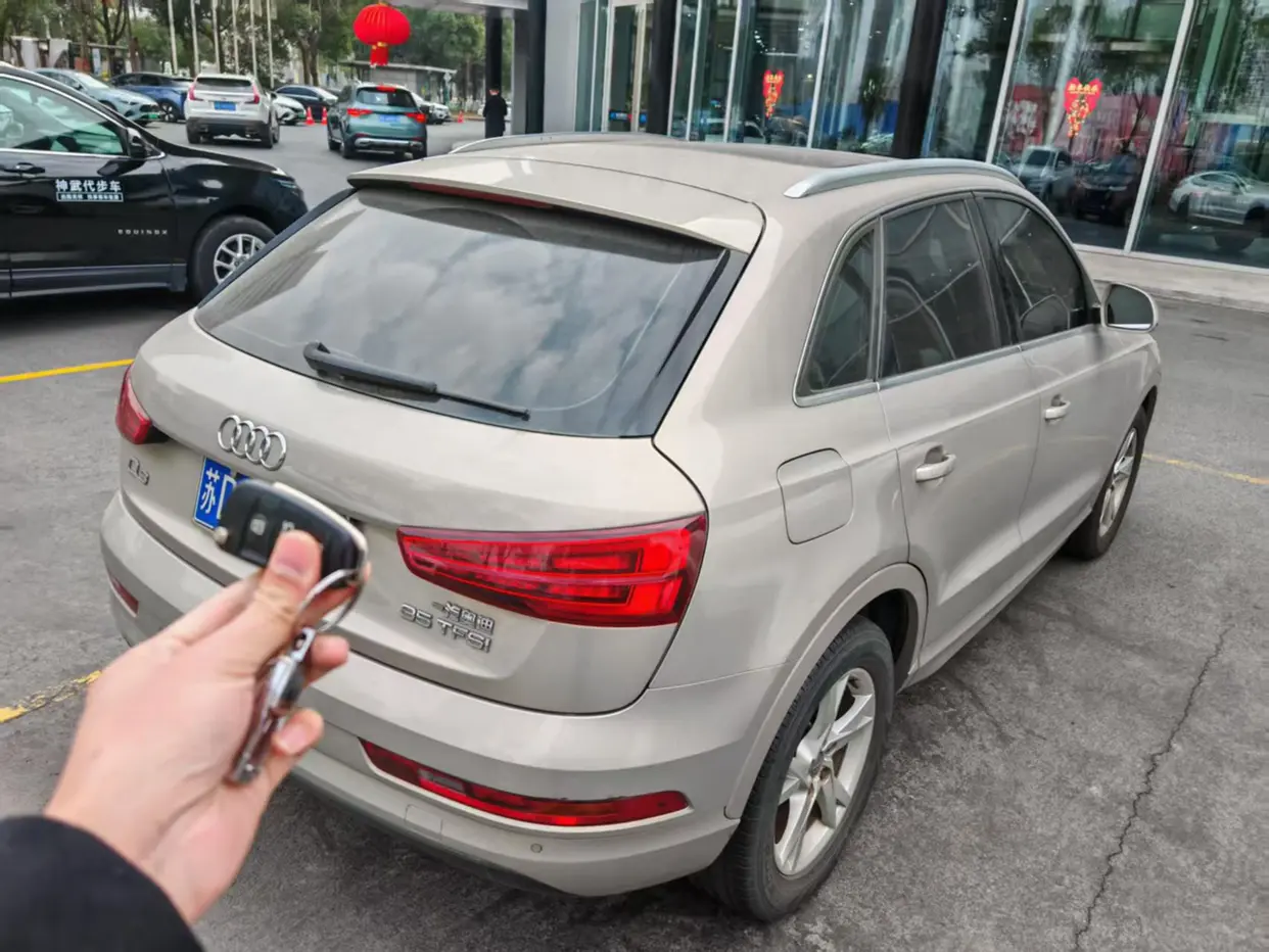 Audi Q3  из Китая