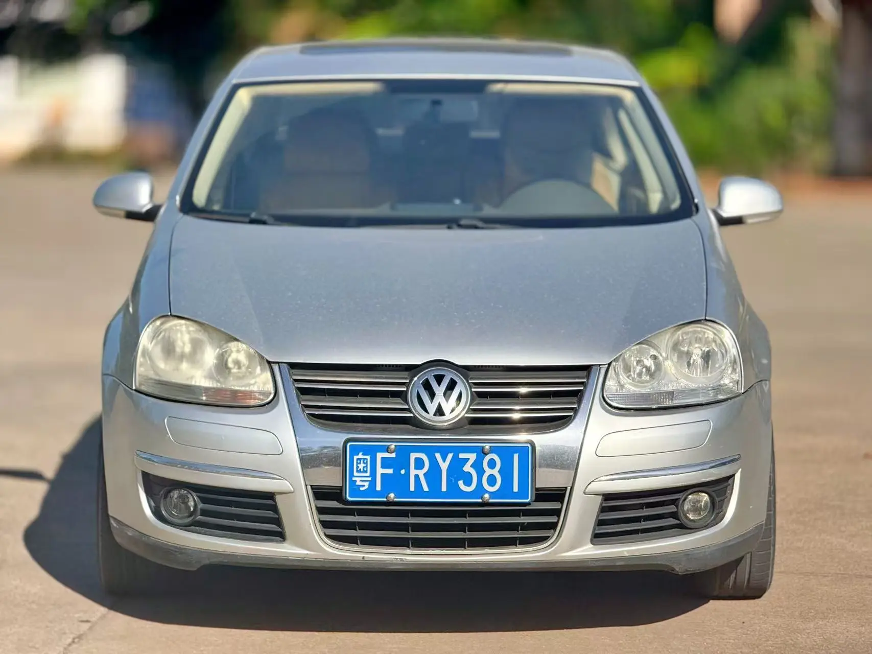 Volkswagen Sagitar  из Китая