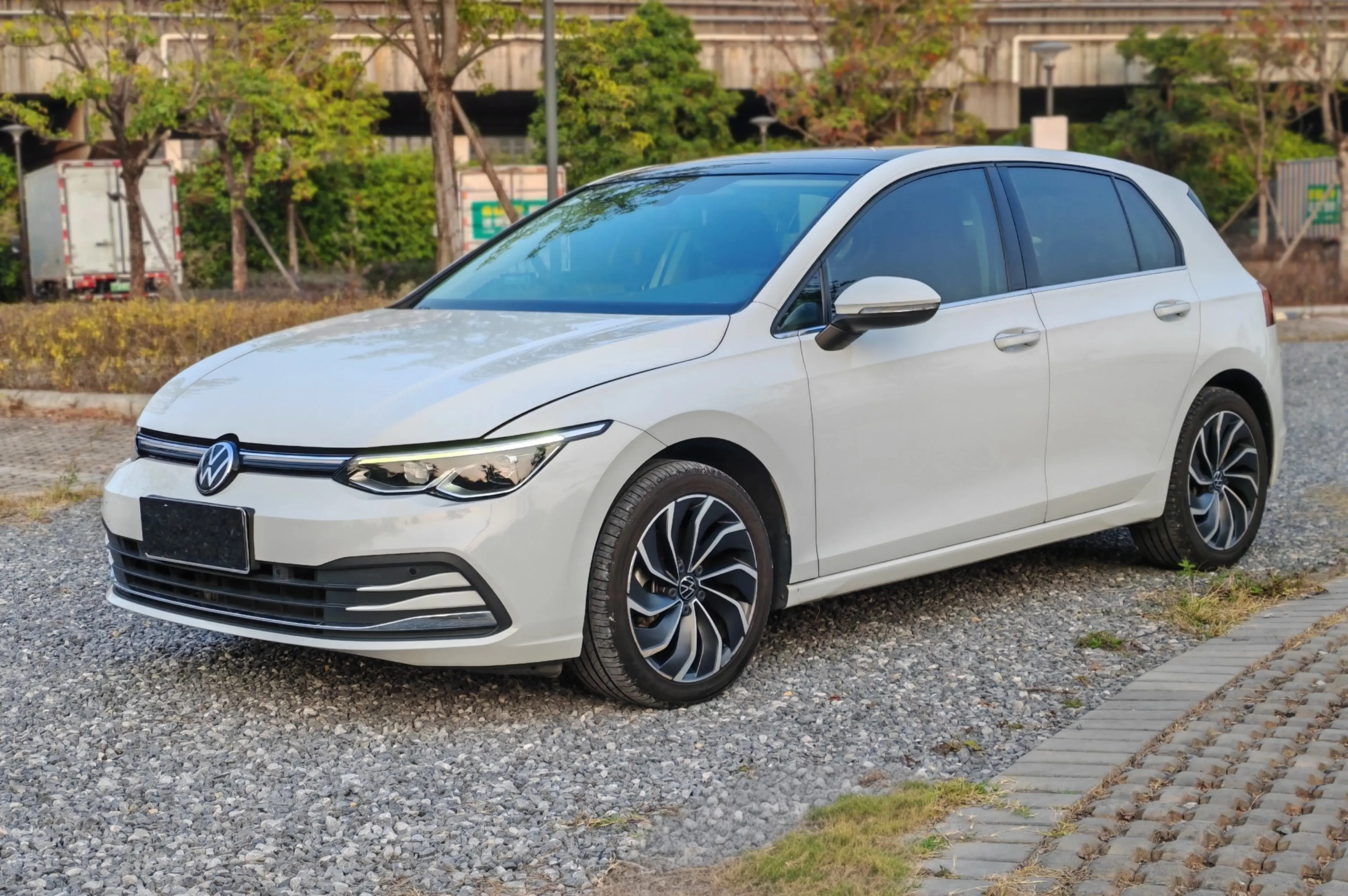 Volkswagen Golf  из Китая