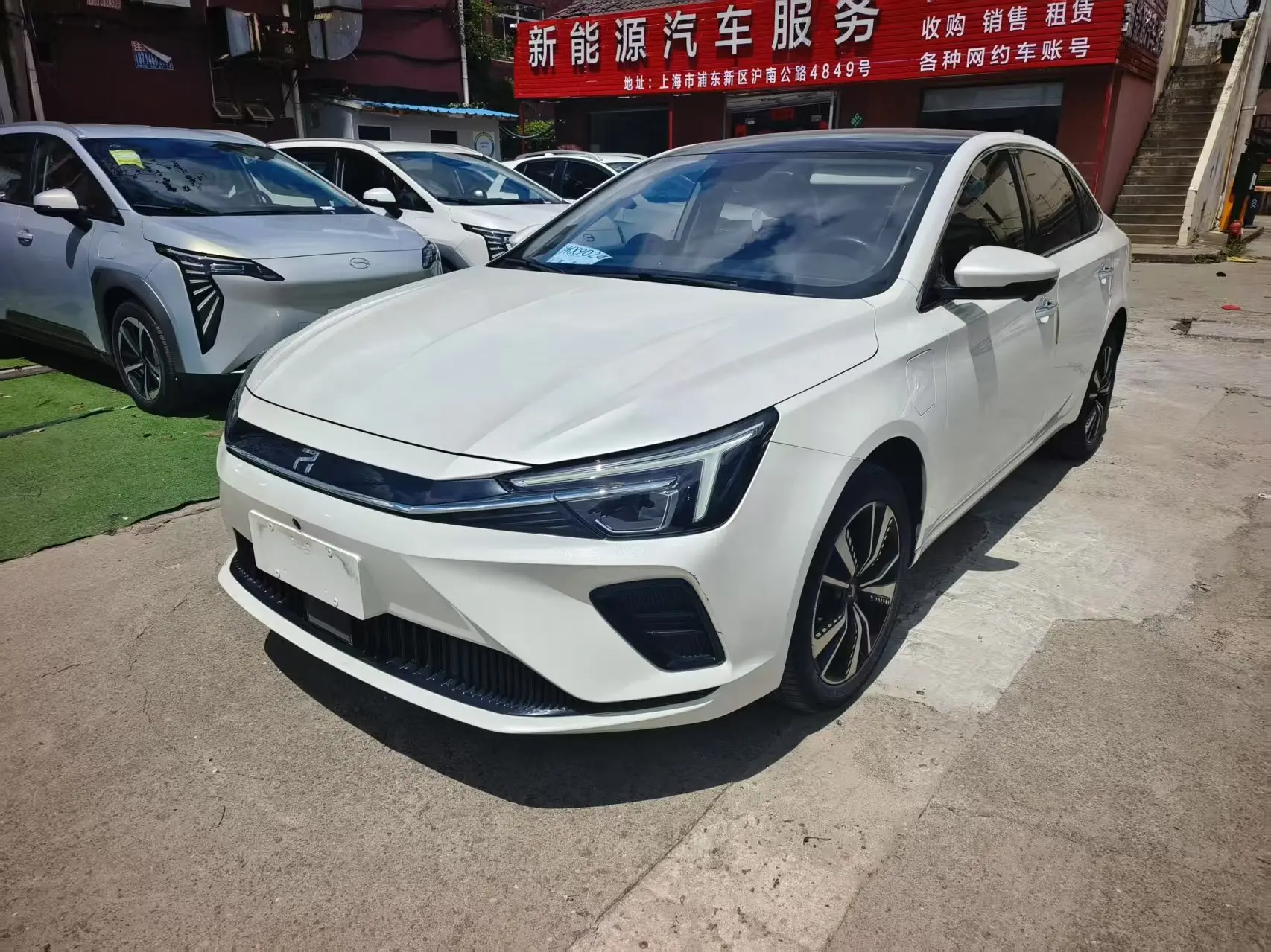 Rising Auto Feifan ER6  из Китая