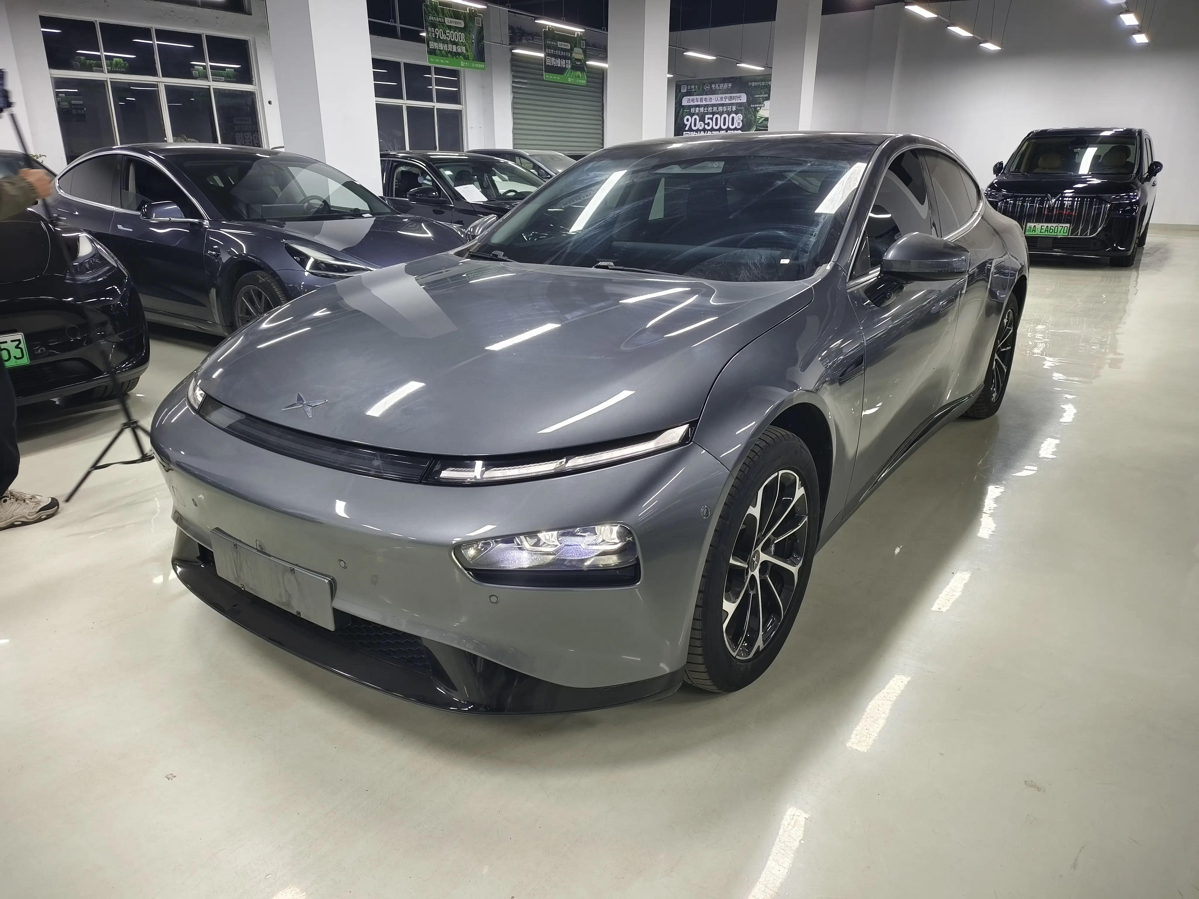 Xpeng P7  из Китая