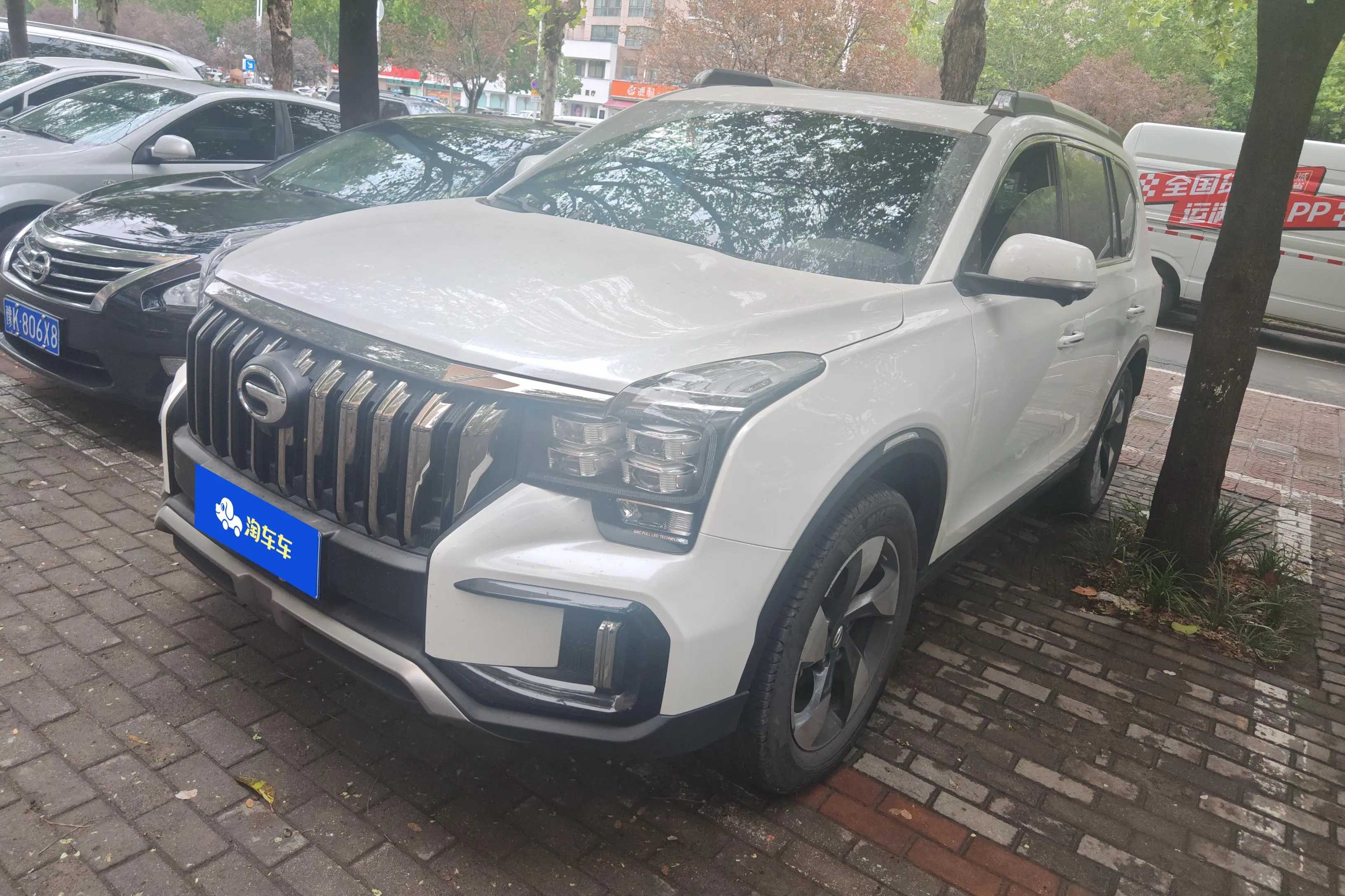 GAC Trumpchi GS8  из Китая