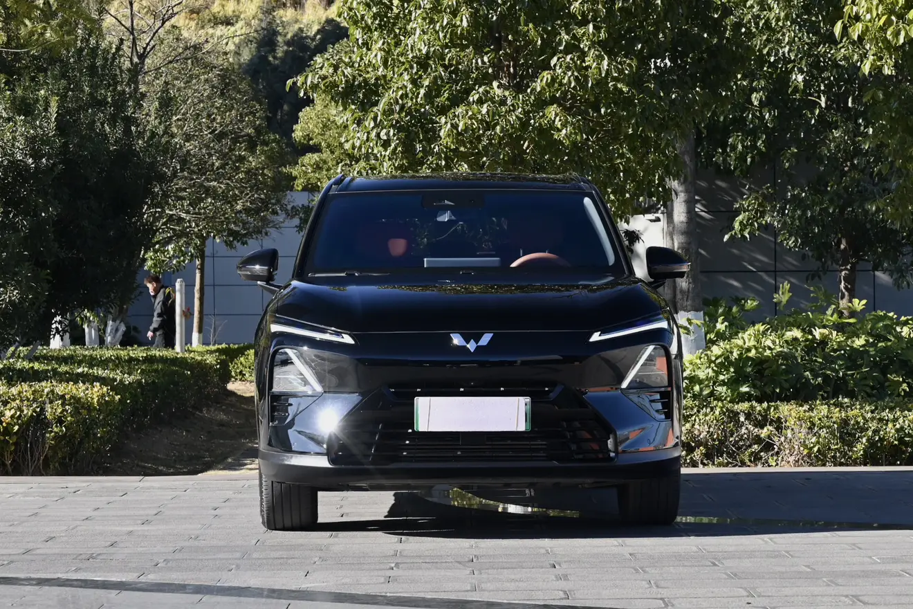 Wuling Starlight S PHEV  из Китая