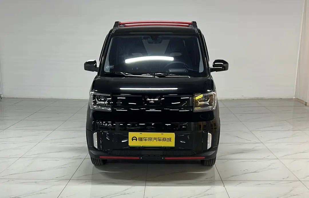 Wuling Hongguang MINIEV  из Китая