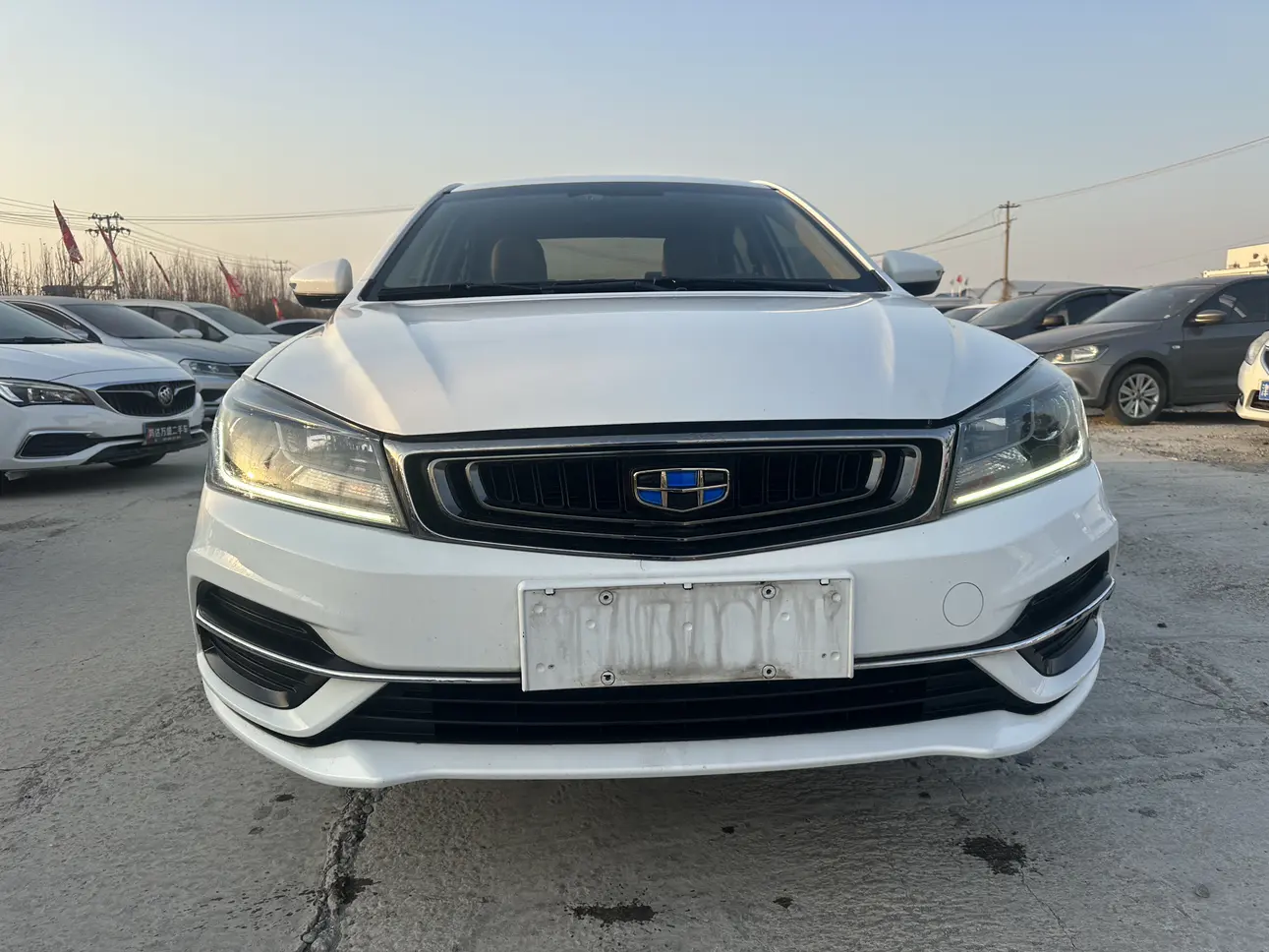 Geely Emgrand  из Китая