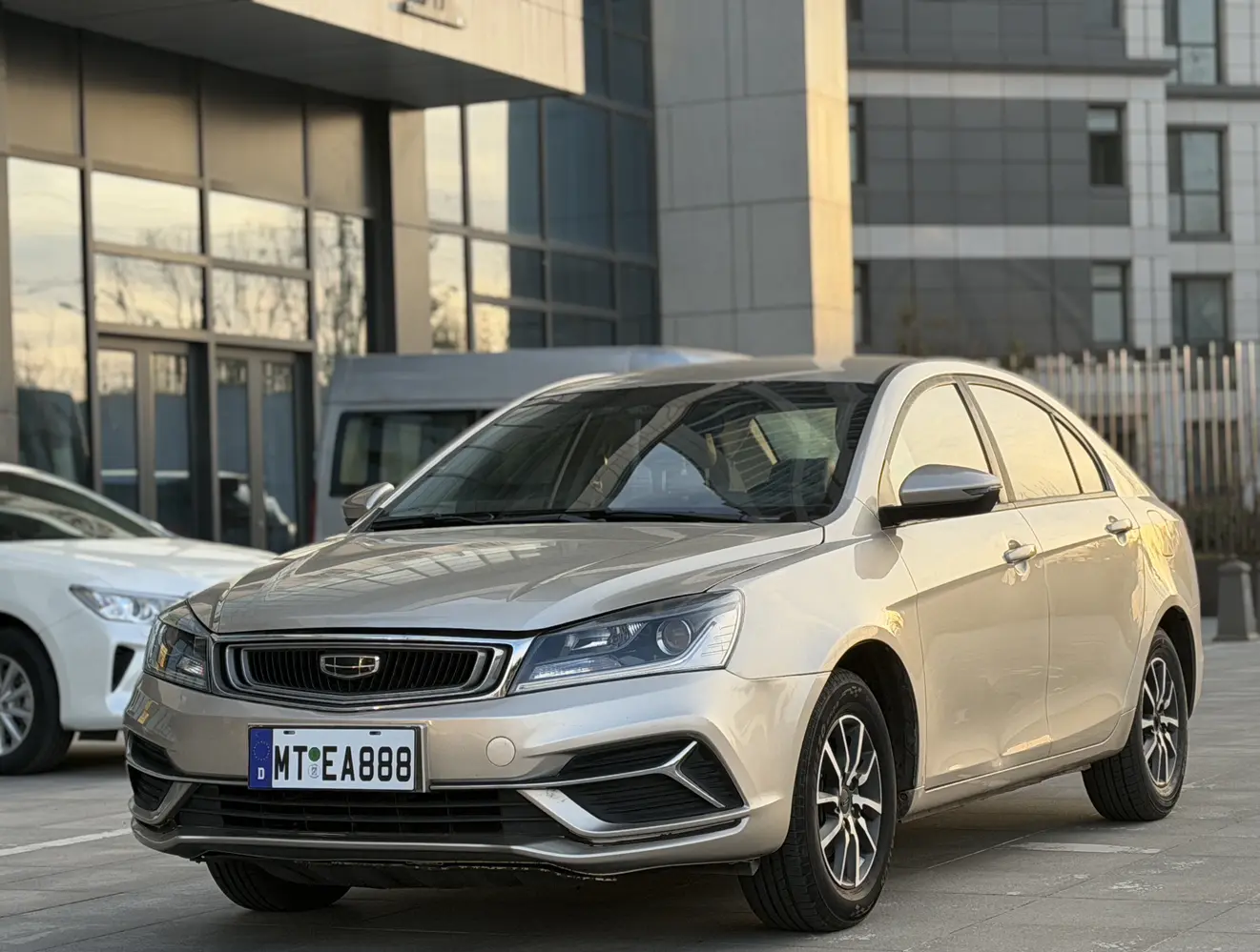 Geely Emgrand  из Китая