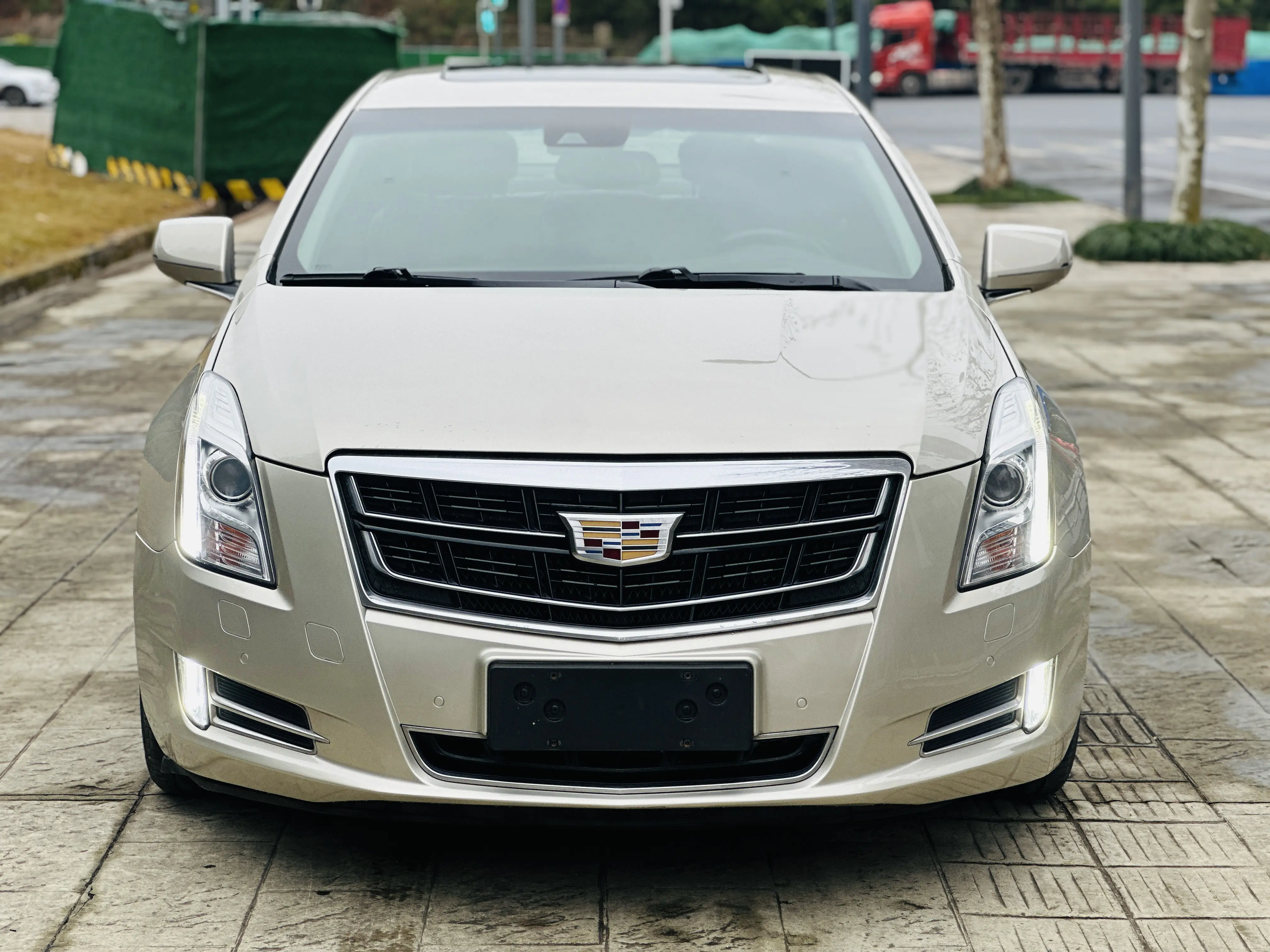 Cadillac XTS  из Китая