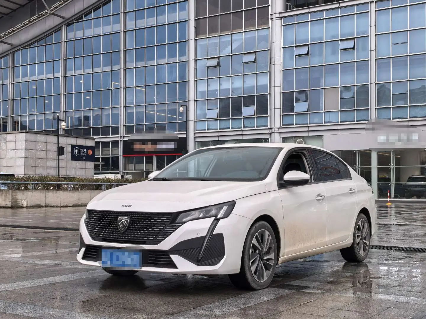 Peugeot 408  из Китая