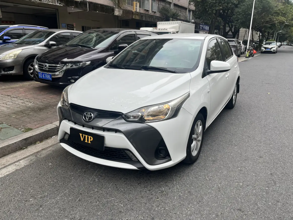 Toyota Yaris L  из Китая