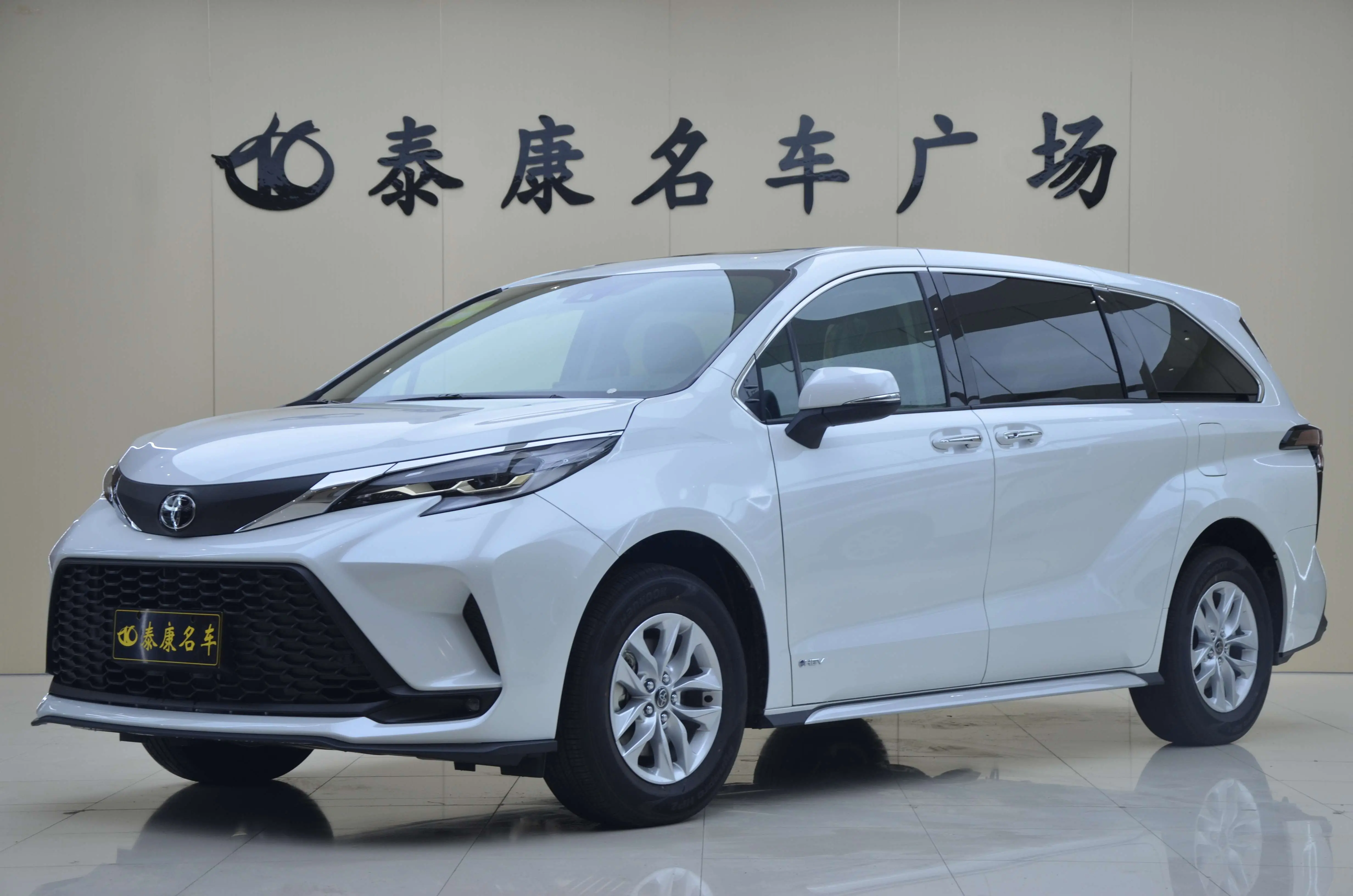 Toyota Granvia  из Китая