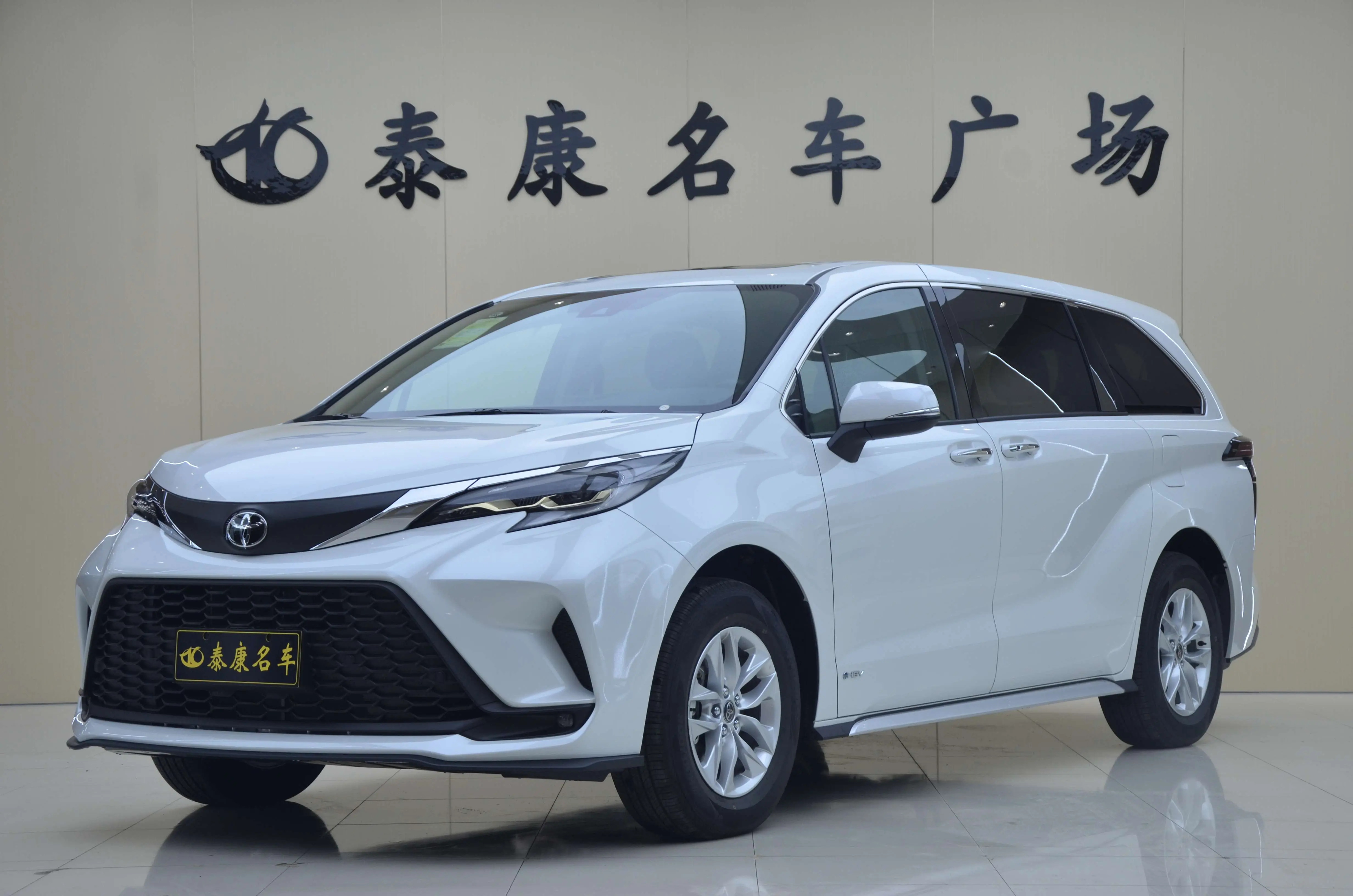 Toyota Granvia  из Китая