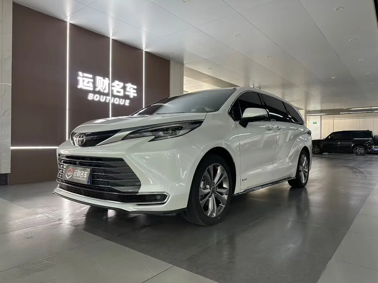 Toyota Sienna  из Китая