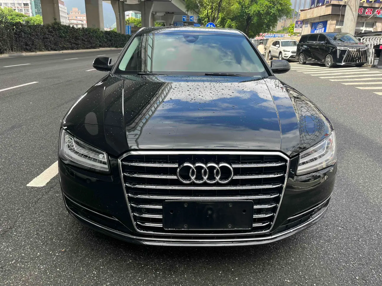 Audi A8  из Китая