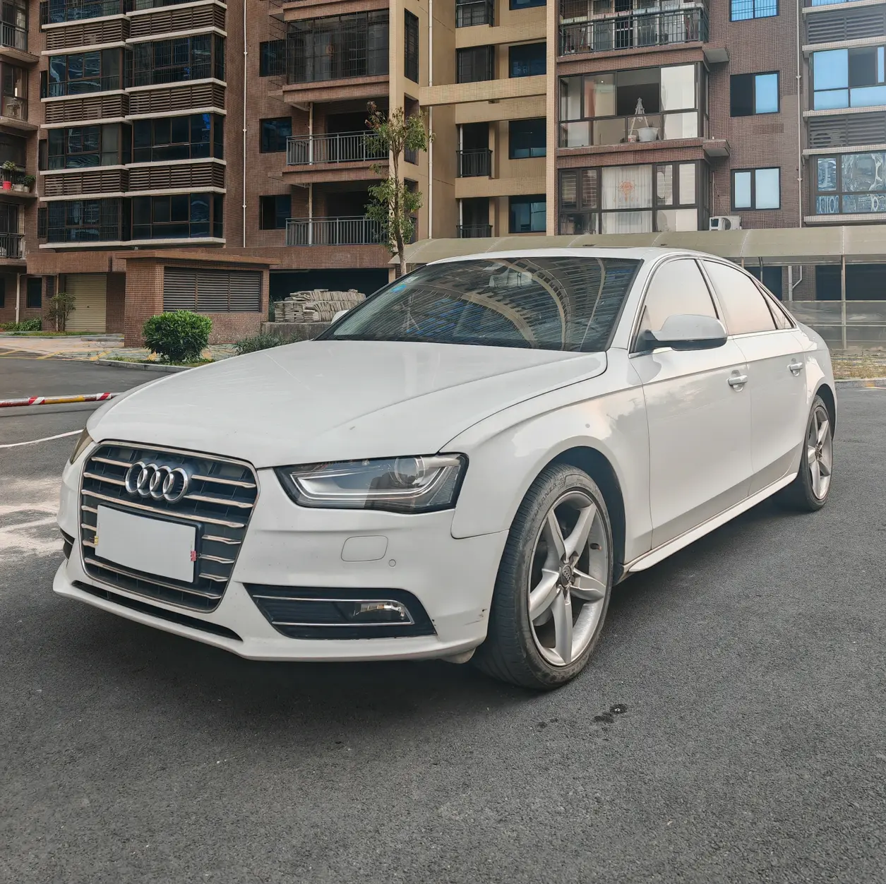 Audi A4L  из Китая