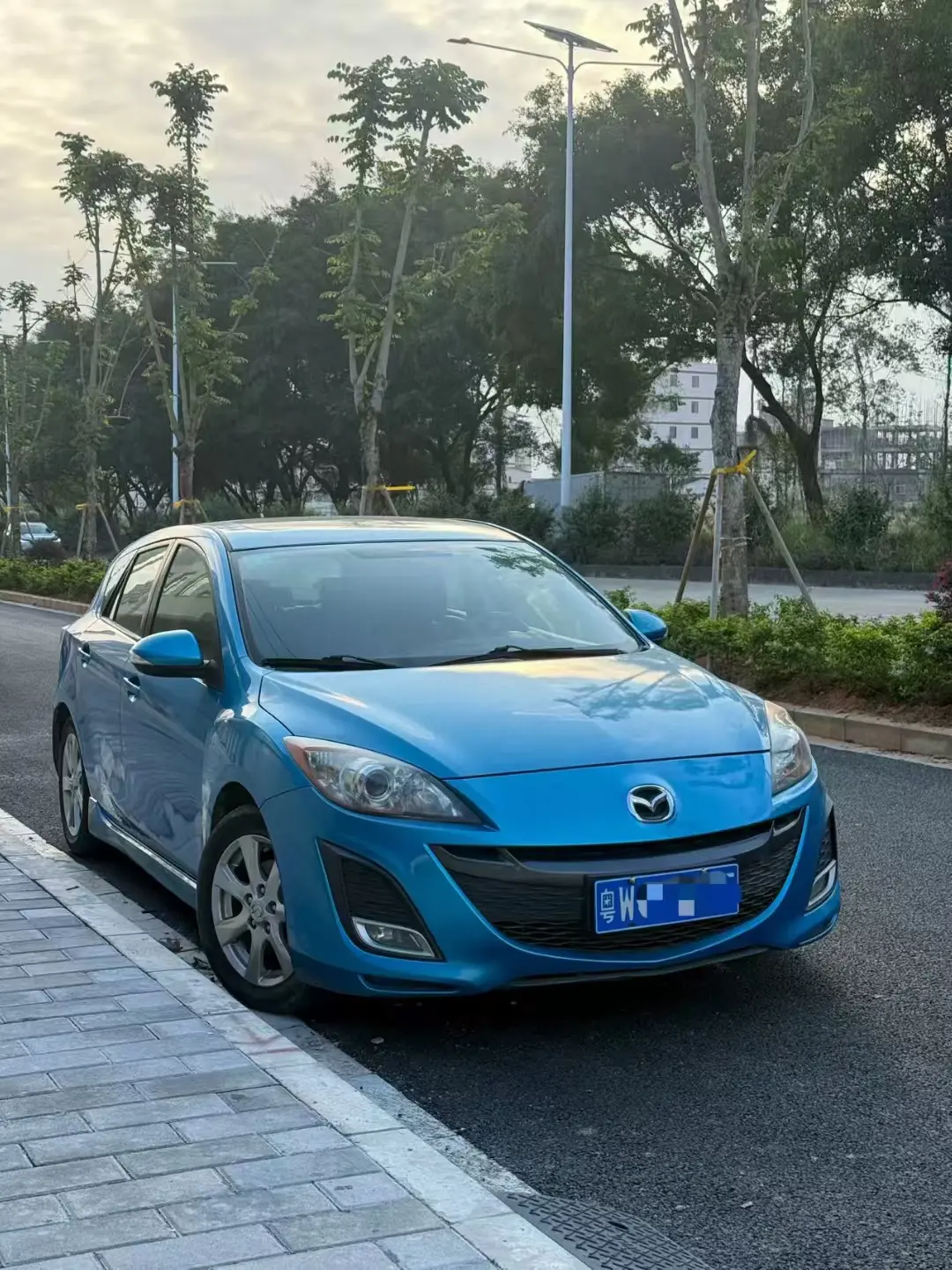 Mazda Axela (Mazda3)  из Китая