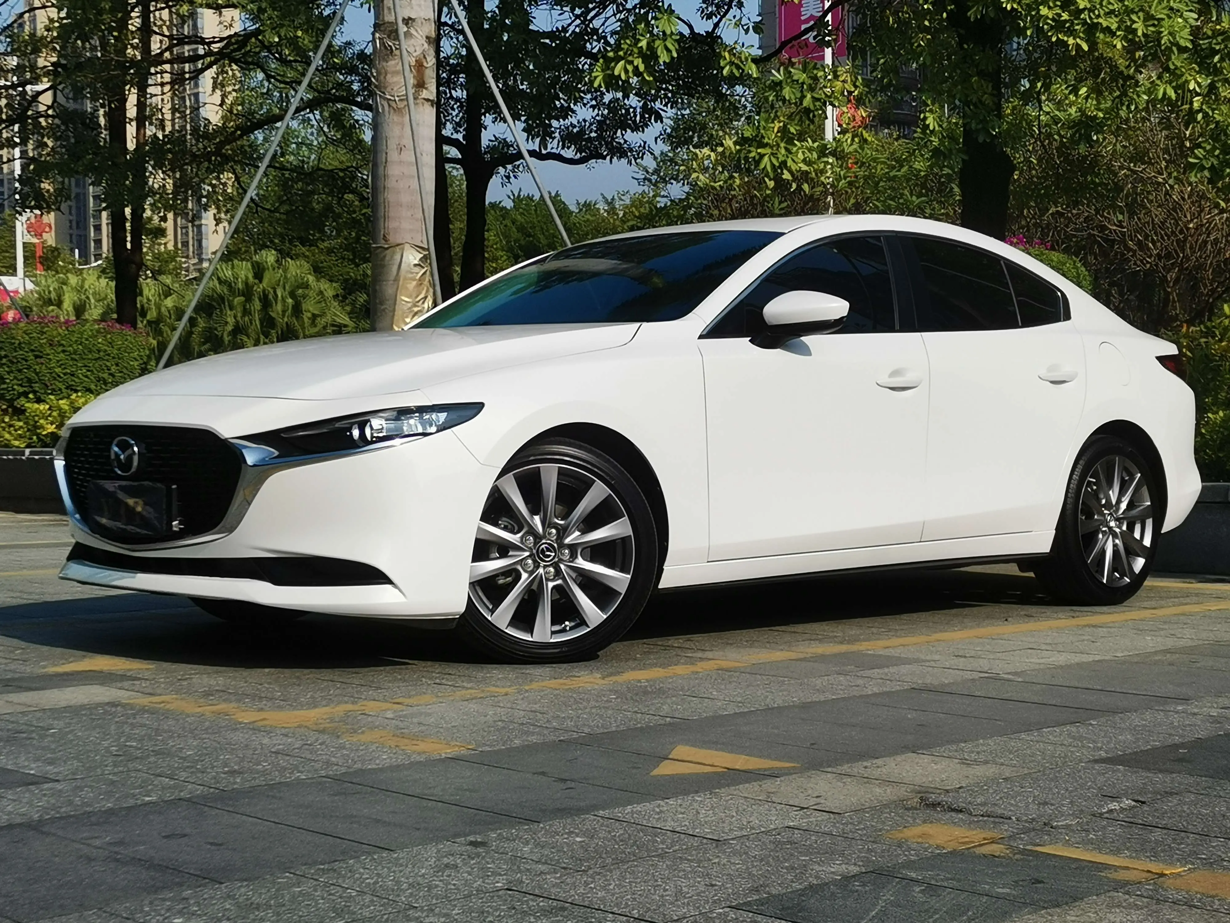 Mazda Axela (Mazda3)  из Китая