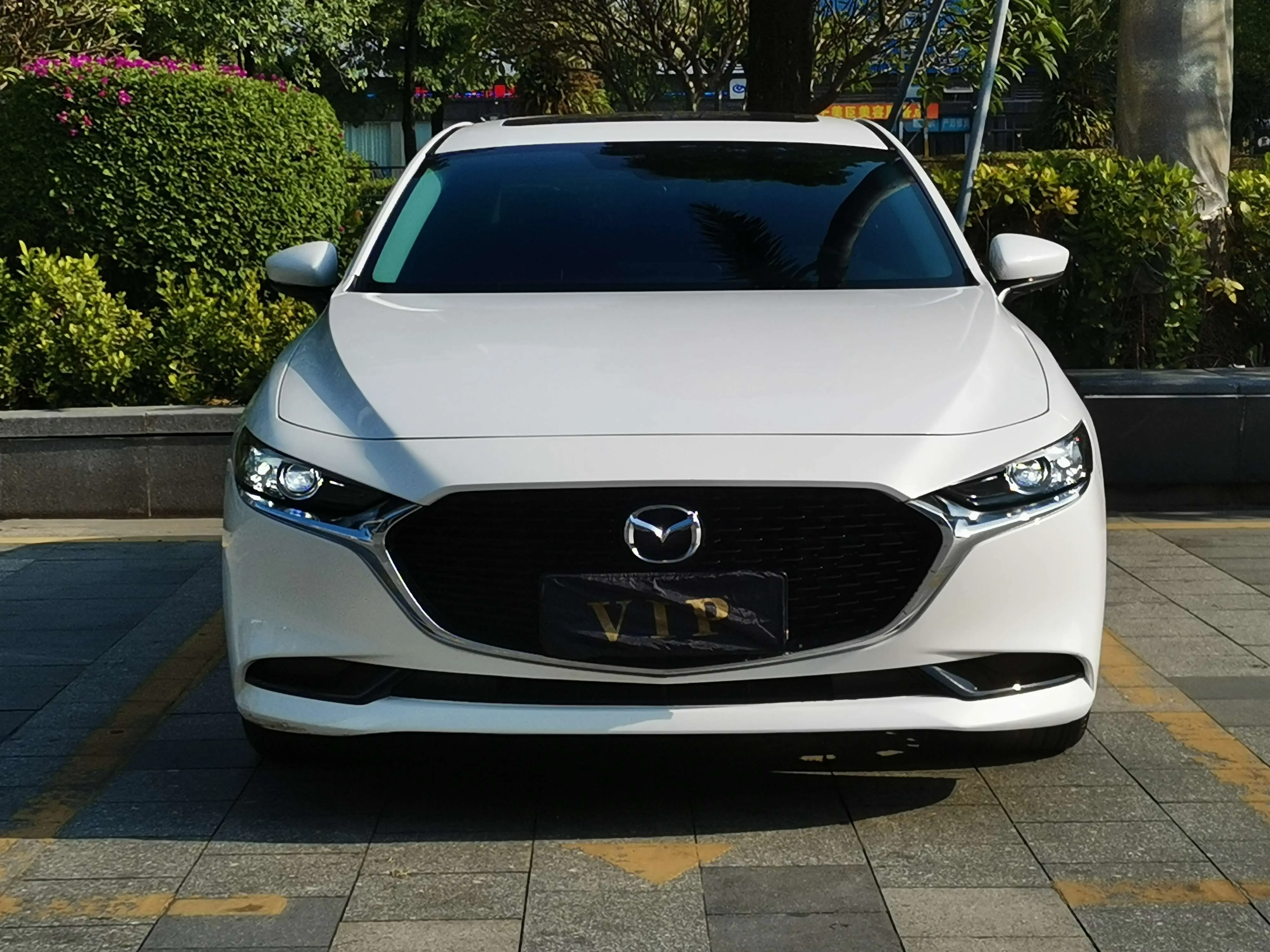Mazda Axela (Mazda3)  из Китая