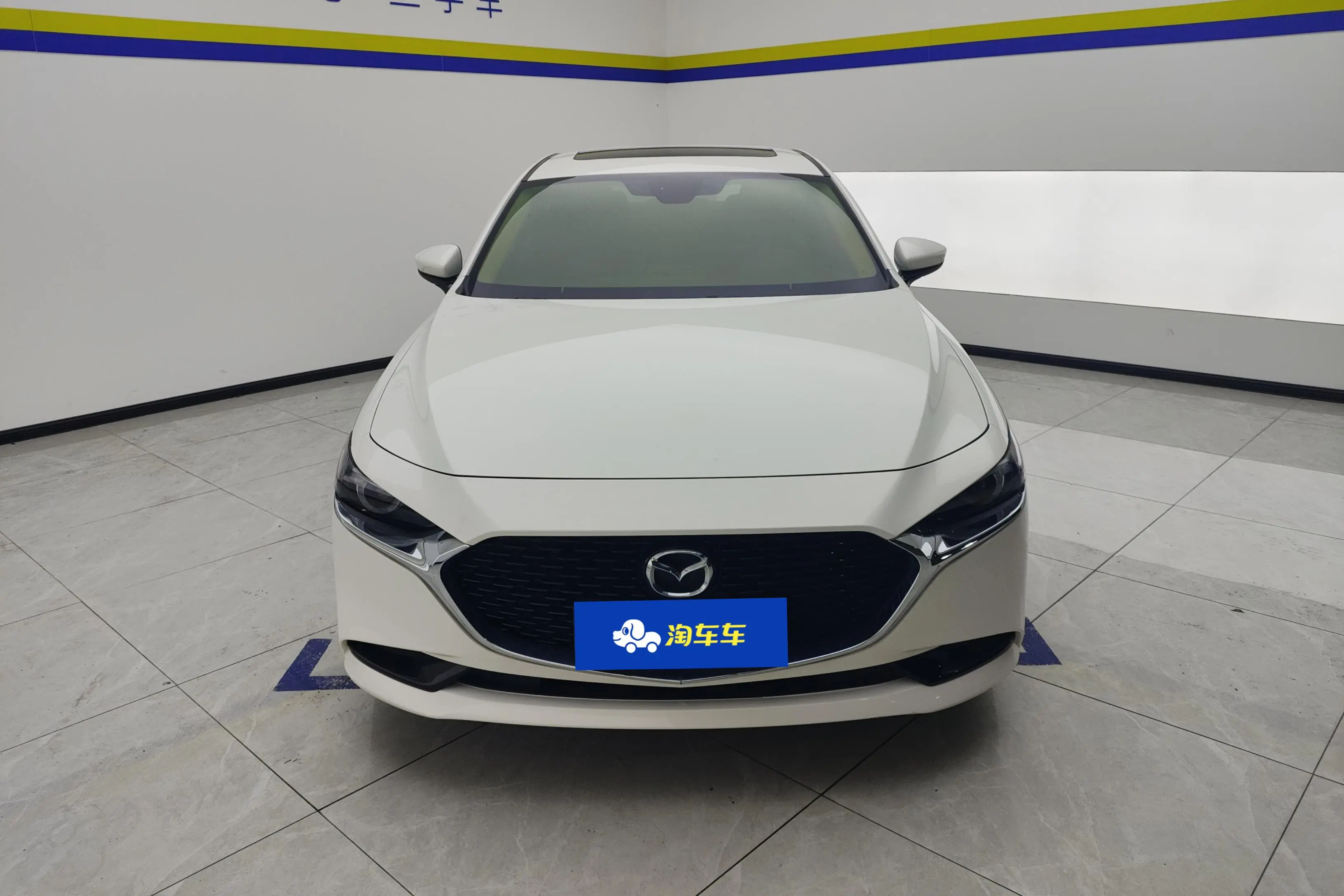 Mazda Axela (Mazda3)  из Китая
