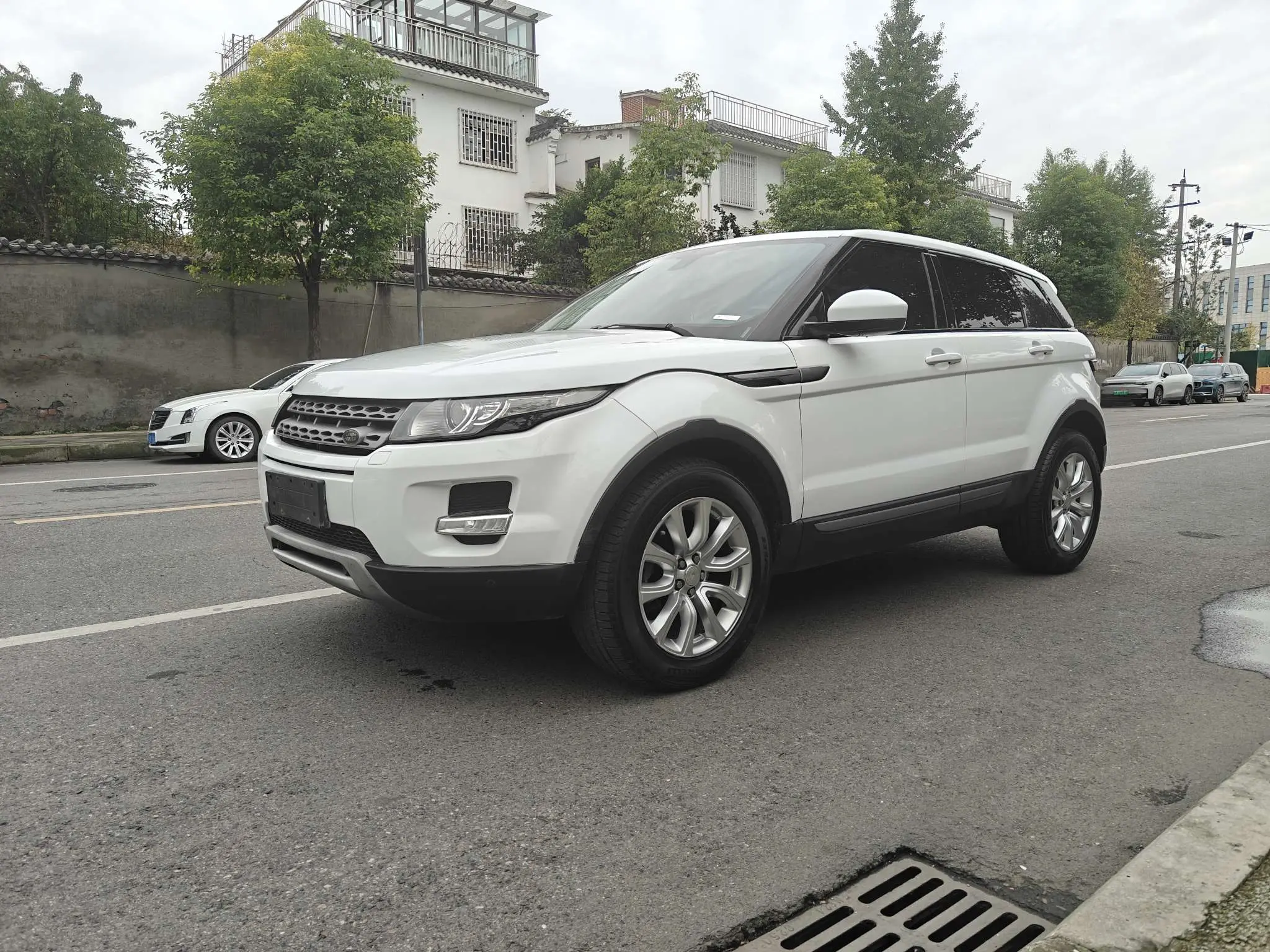 Land Rover Range Rover Evoque  из Китая